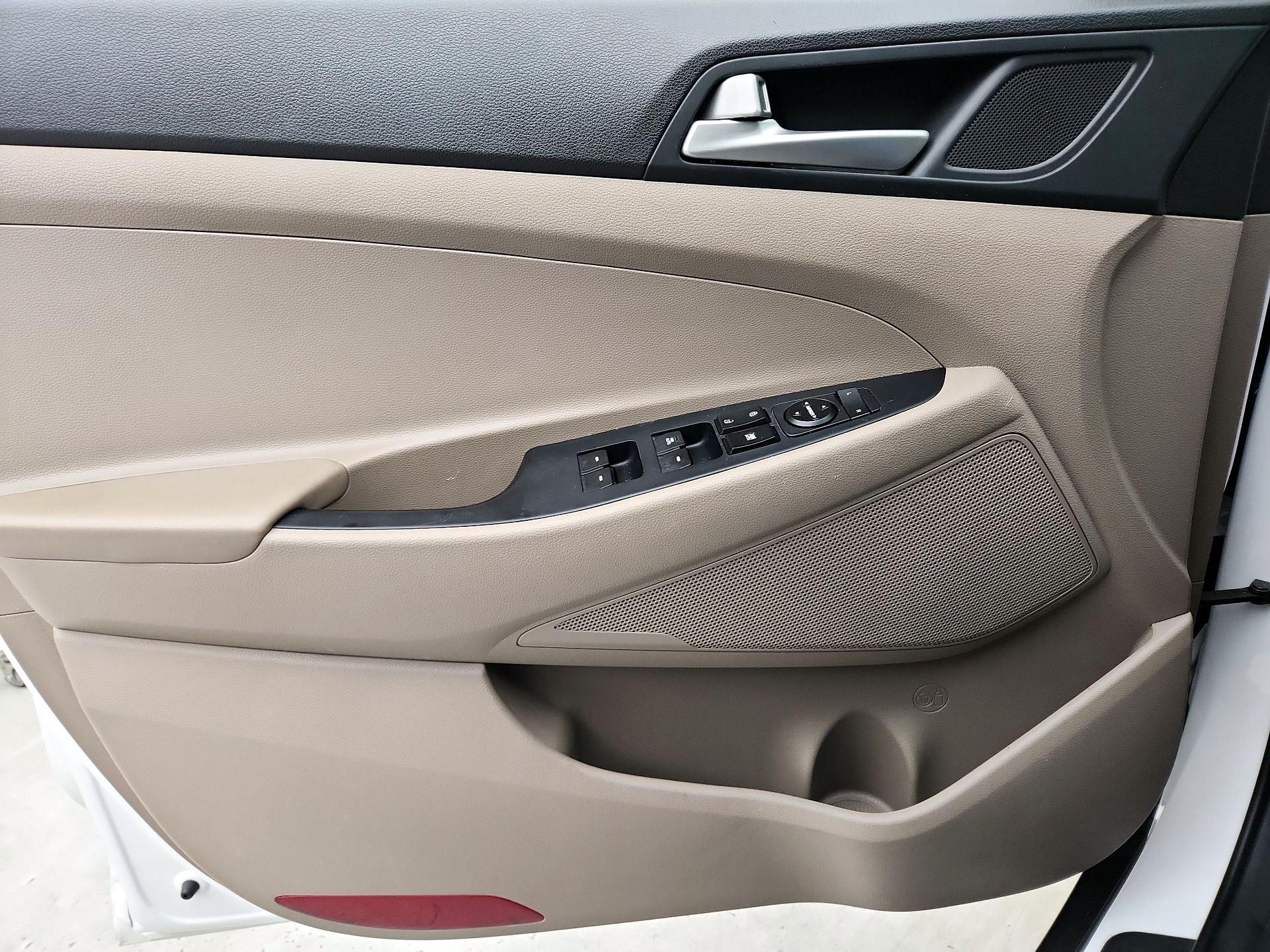 Thumbnail: 2020 Hyundai Tucson - 12