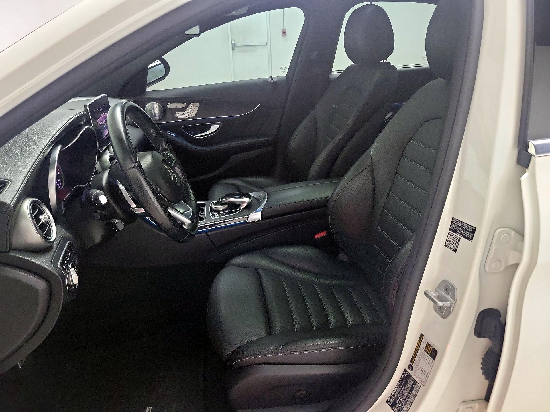 Thumbnail: 2015 Mercedes-Benz C-Class - 11