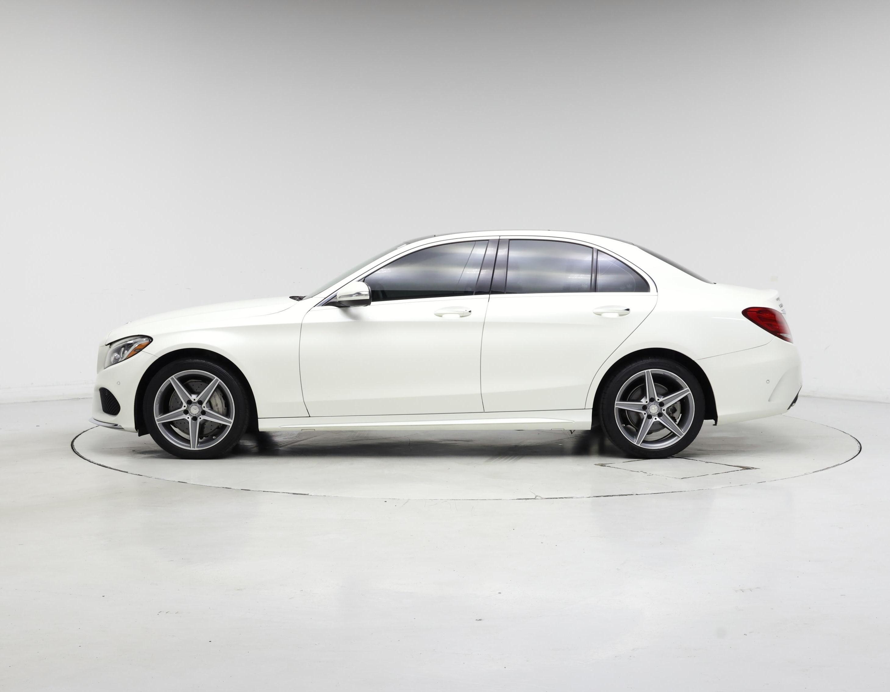 Thumbnail: 2015 Mercedes-Benz C-Class - 3