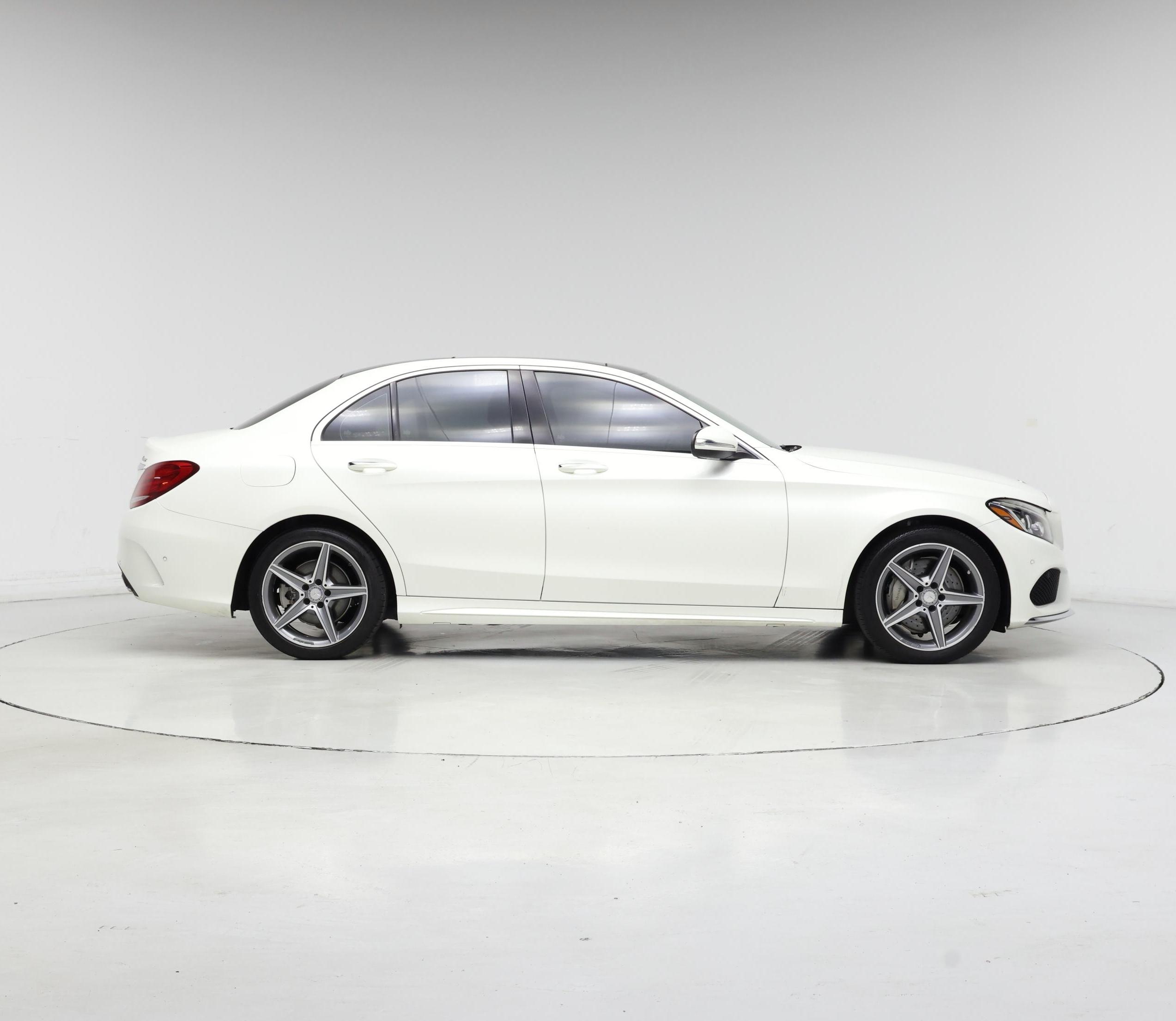 Thumbnail: 2015 Mercedes-Benz C-Class - 7