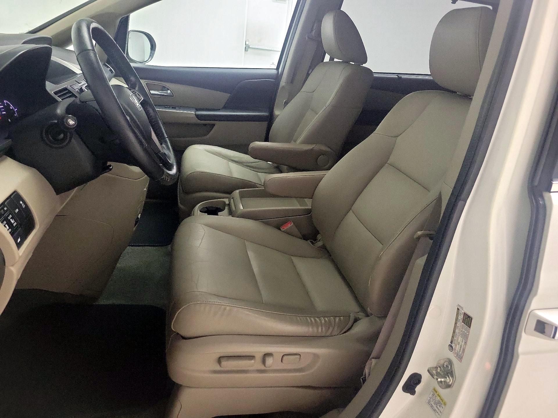 Thumbnail: 2015 Honda Odyssey - 11