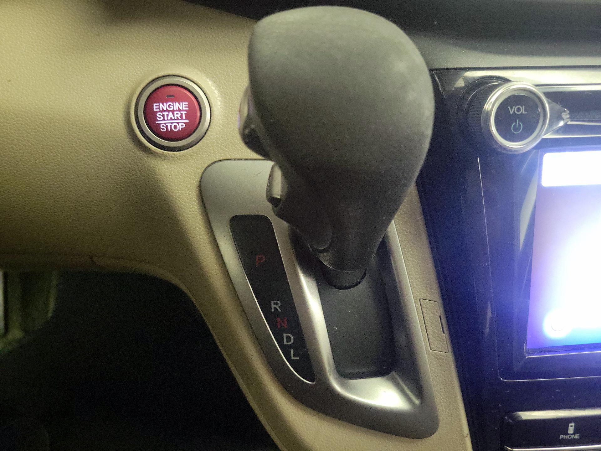 Thumbnail: 2015 Honda Odyssey - 17