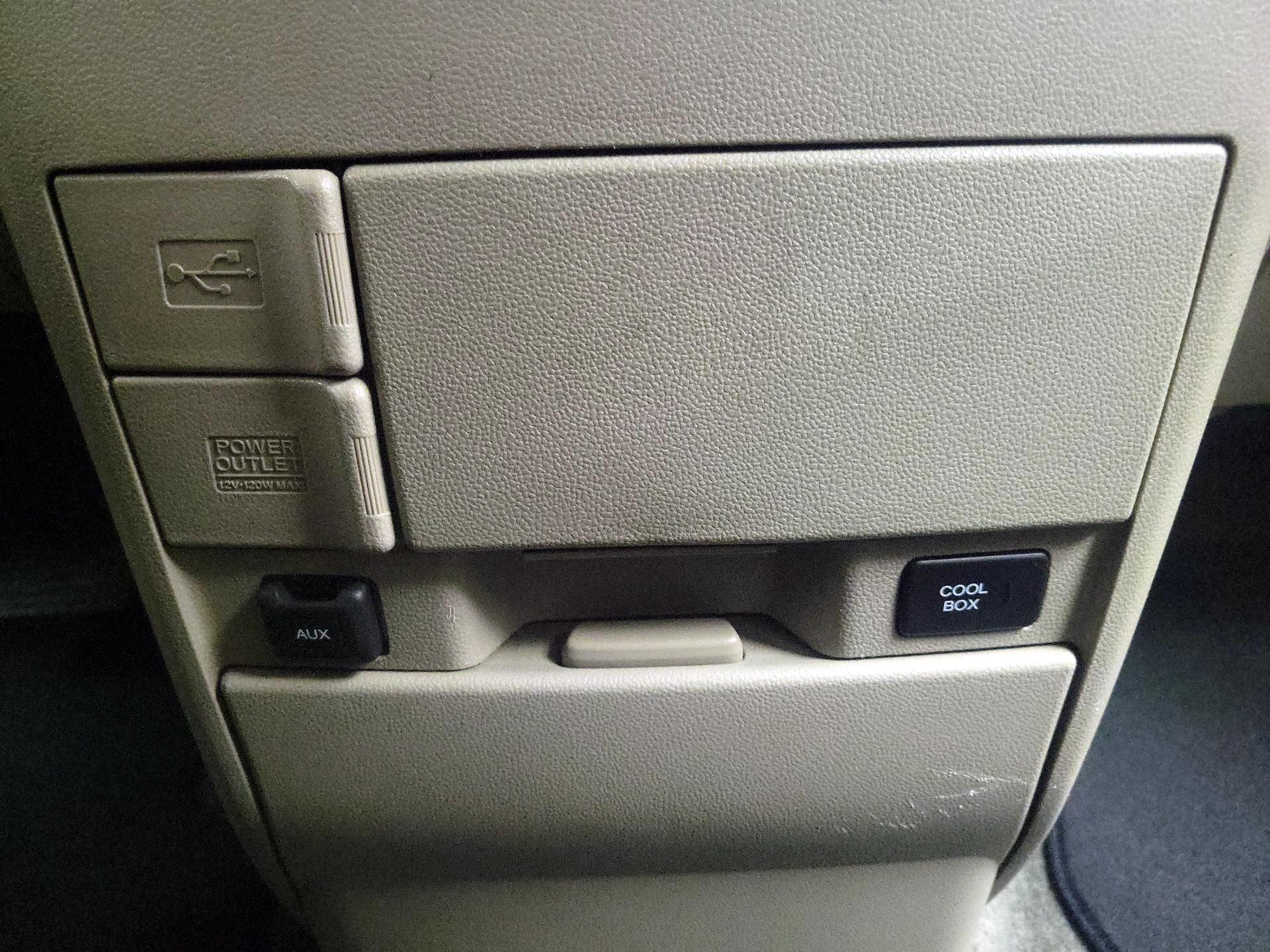 Thumbnail: 2015 Honda Odyssey - 18