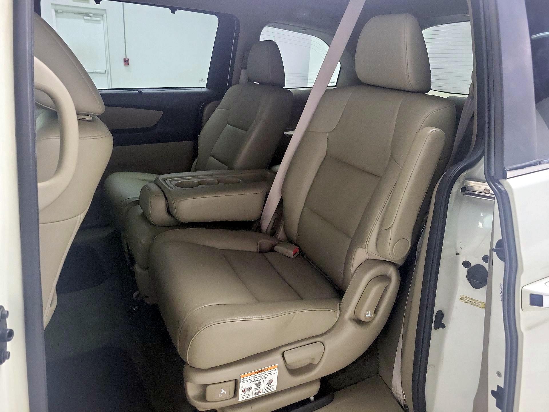 Thumbnail: 2015 Honda Odyssey - 20