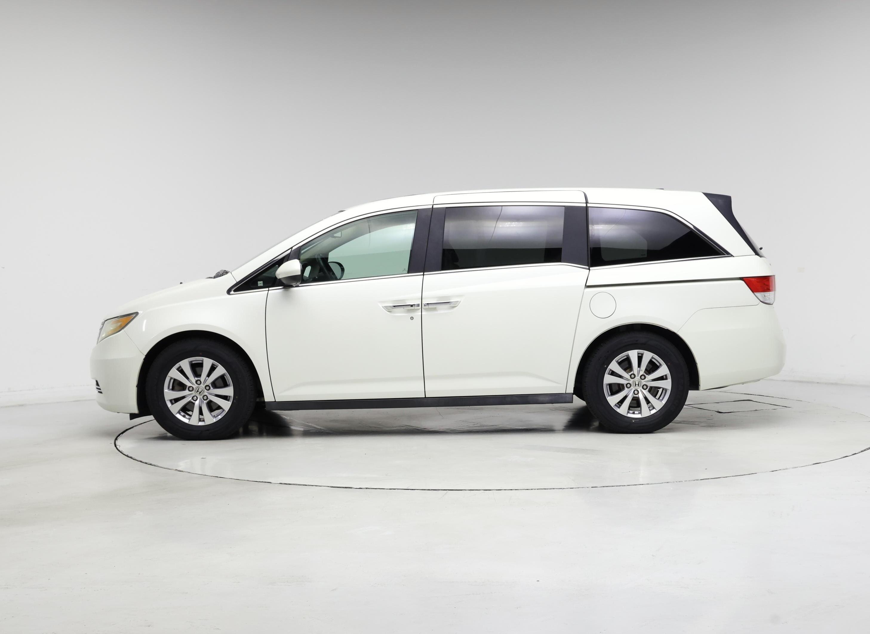 Thumbnail: 2015 Honda Odyssey - 3