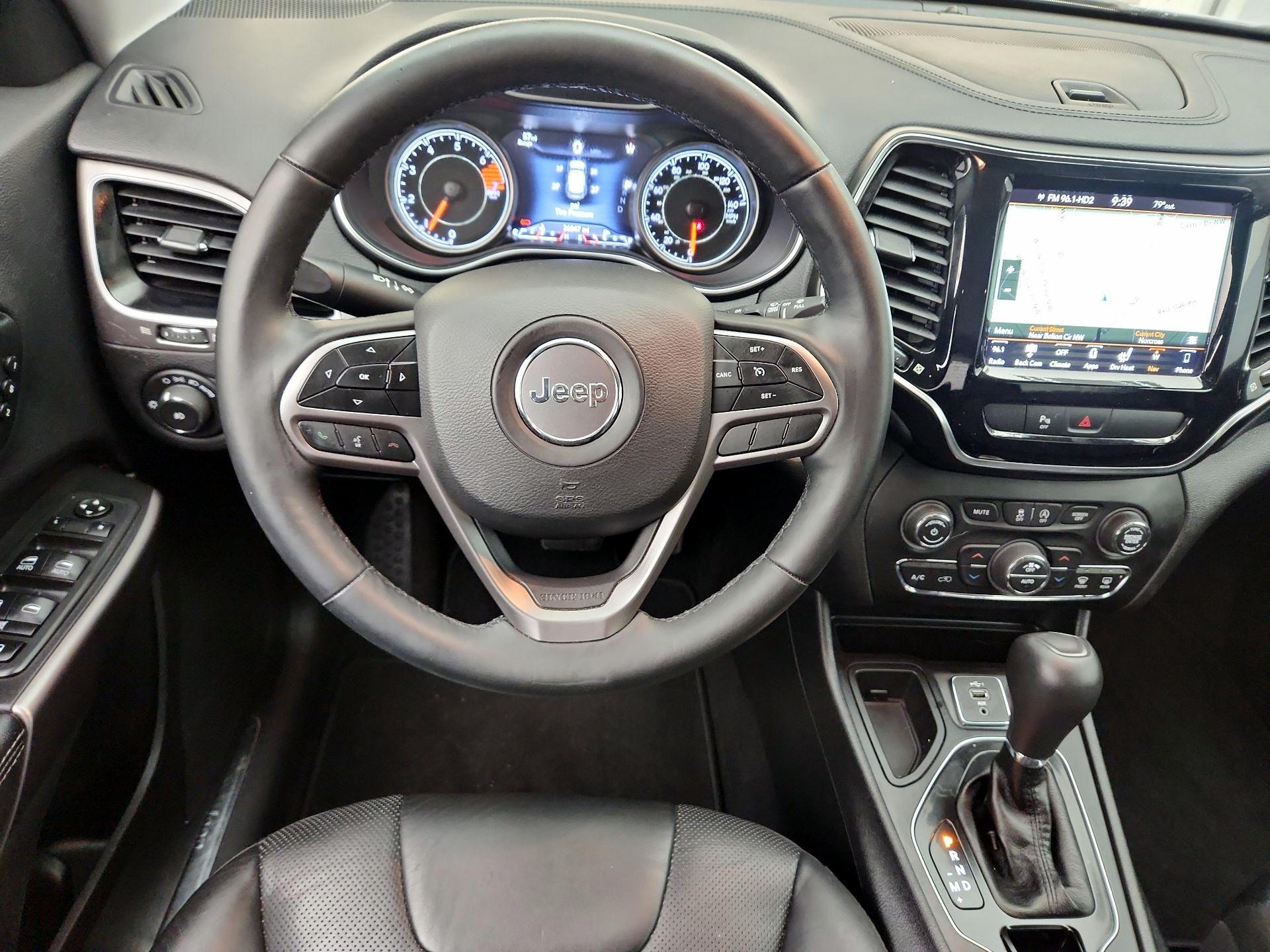 Thumbnail: 2019 Jeep Cherokee - 10