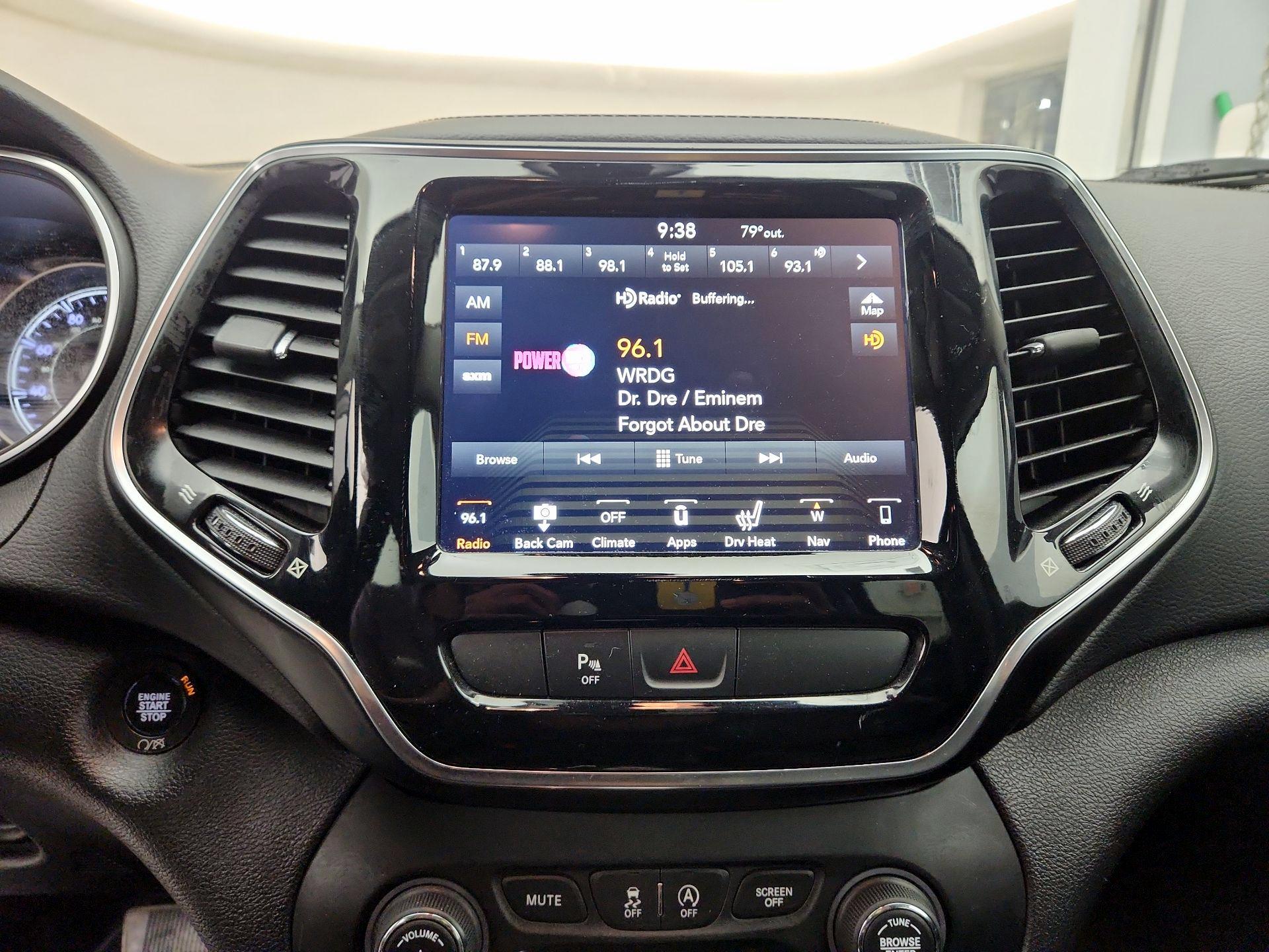 Thumbnail: 2019 Jeep Cherokee - 16