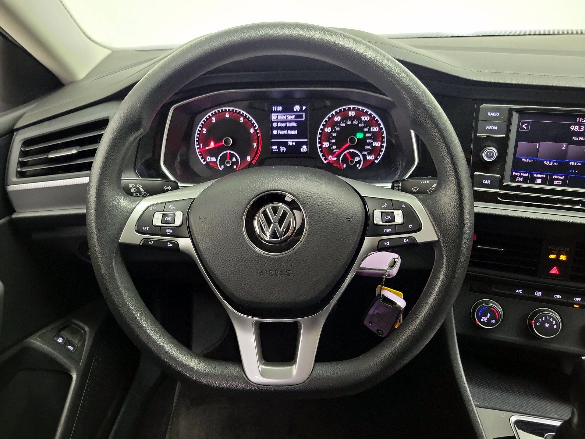 Thumbnail: 2020 Volkswagen Jetta - 10