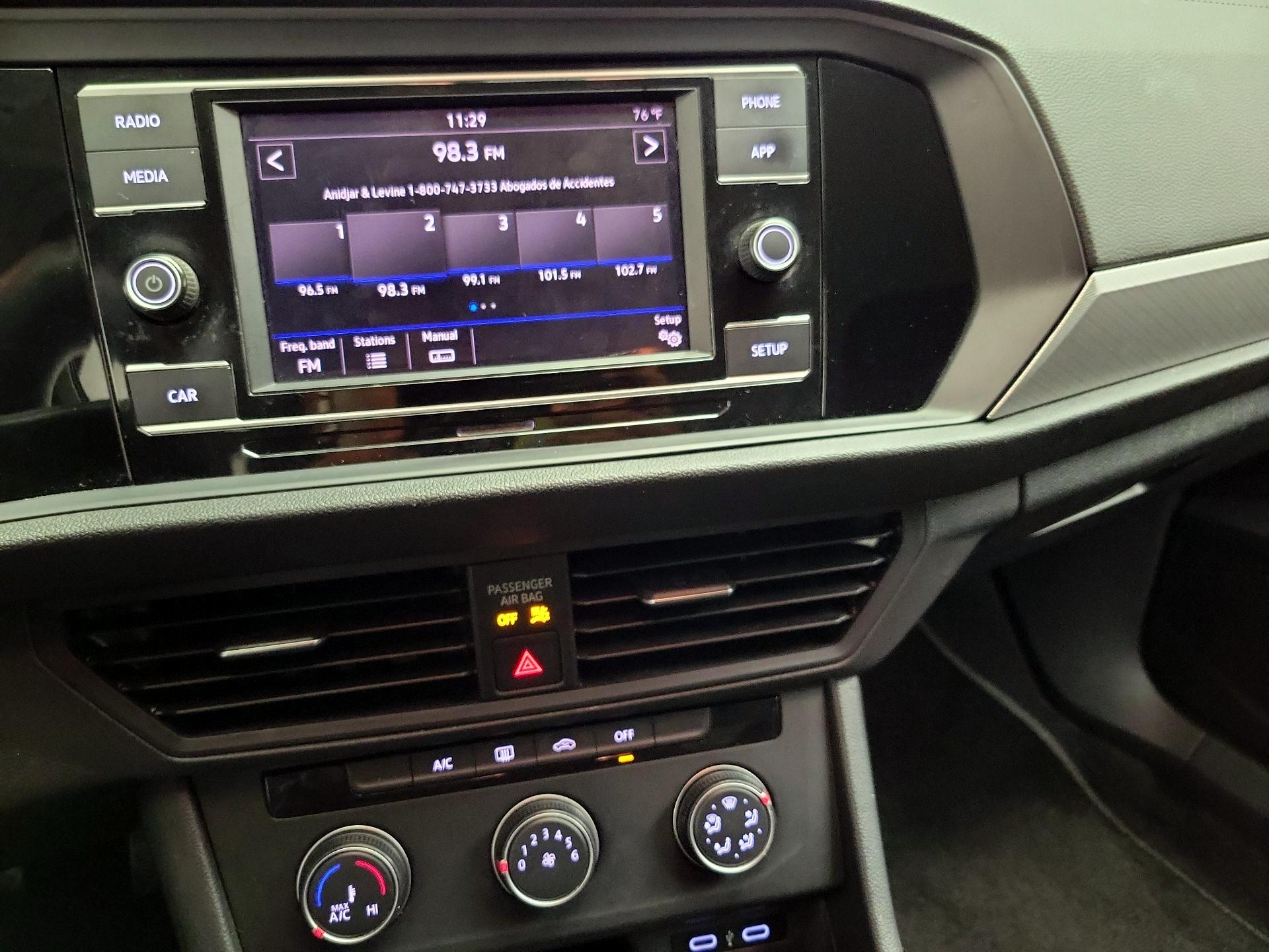 Thumbnail: 2020 Volkswagen Jetta - 15