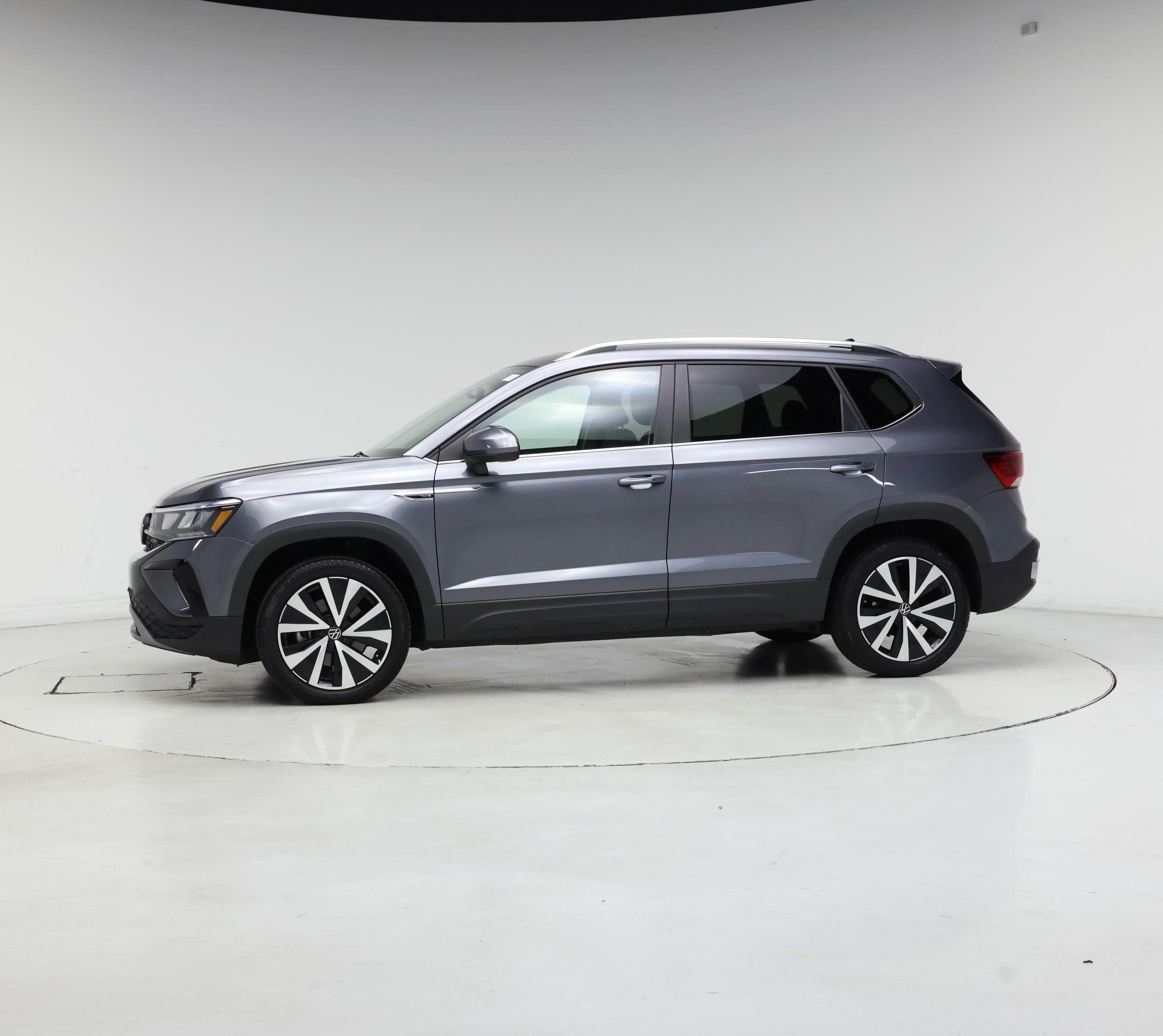 Thumbnail: 2022 Volkswagen Taos - 3