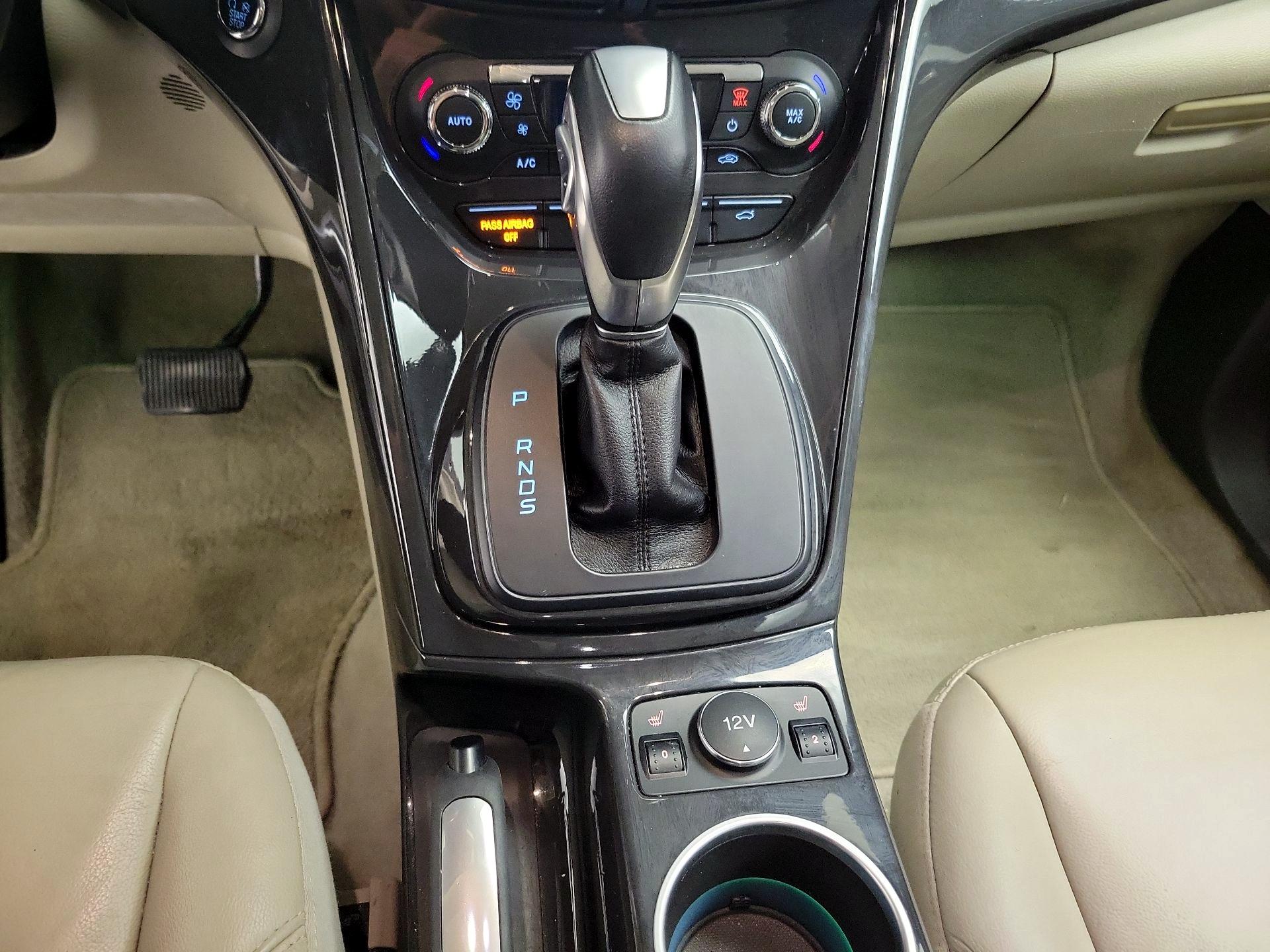 Thumbnail: 2015 Ford Escape - 17