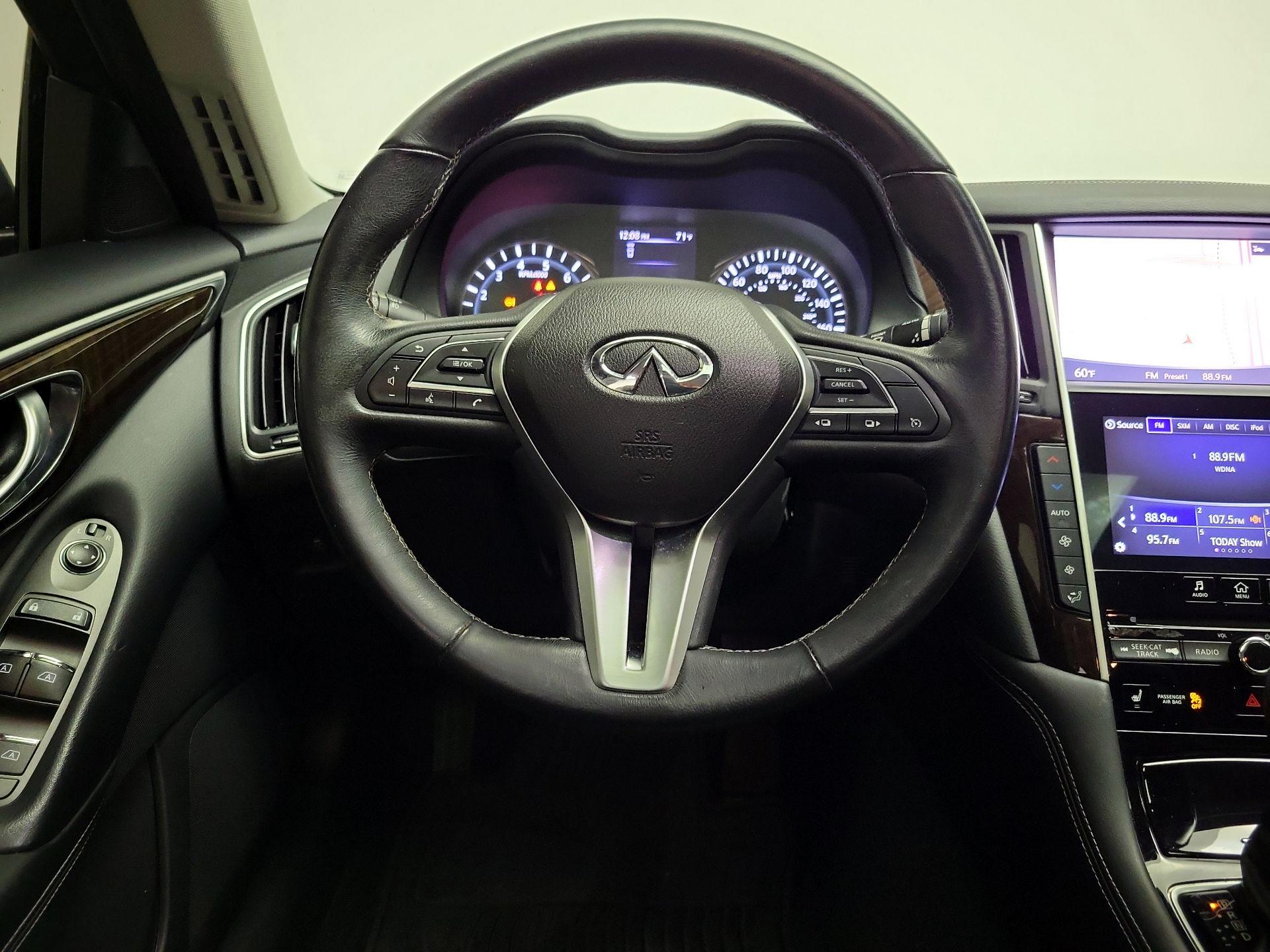 Thumbnail: 2019 INFINITI Q50 - 10
