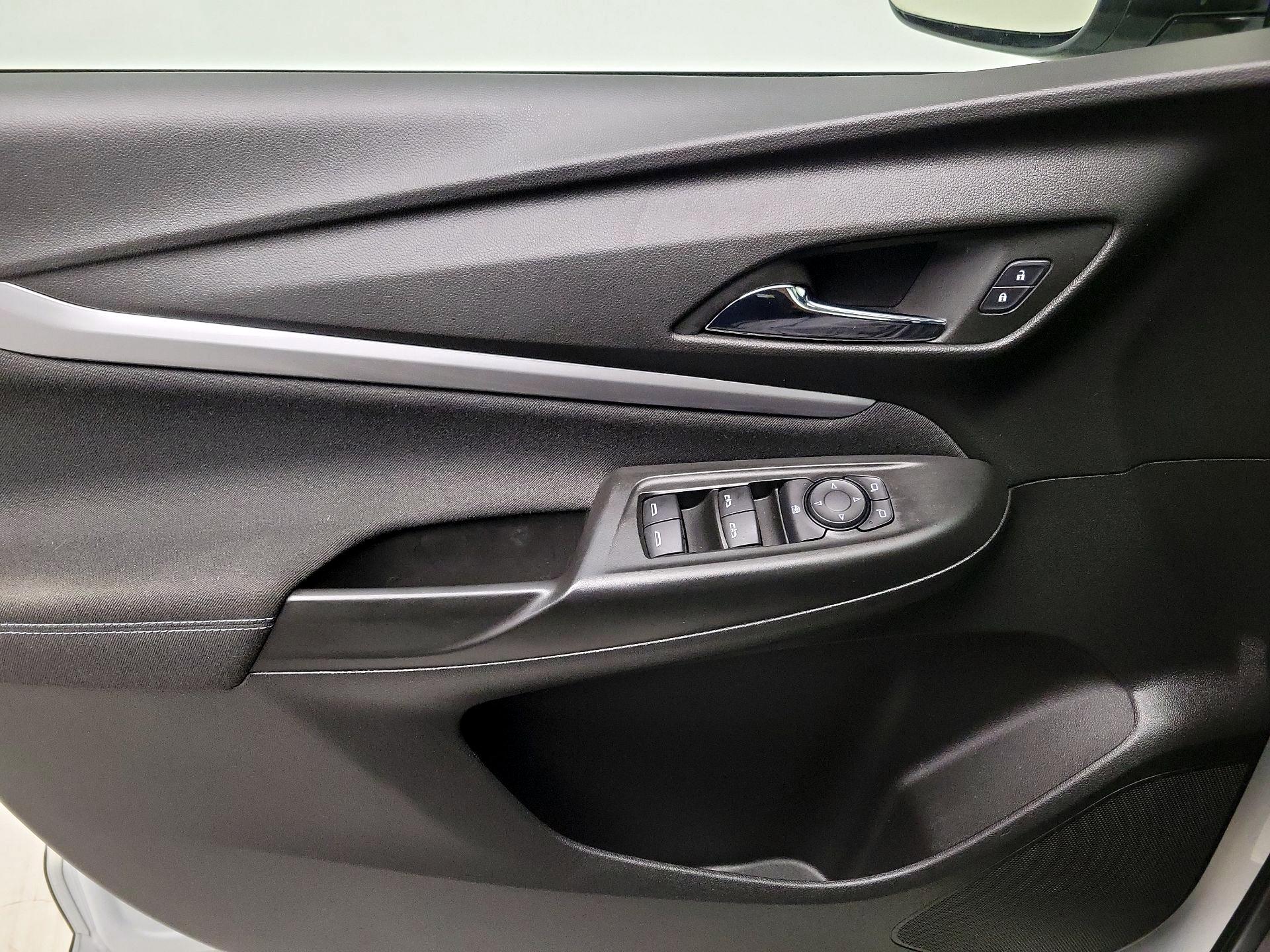 Thumbnail: 2023 Chevrolet Bolt EUV - 12