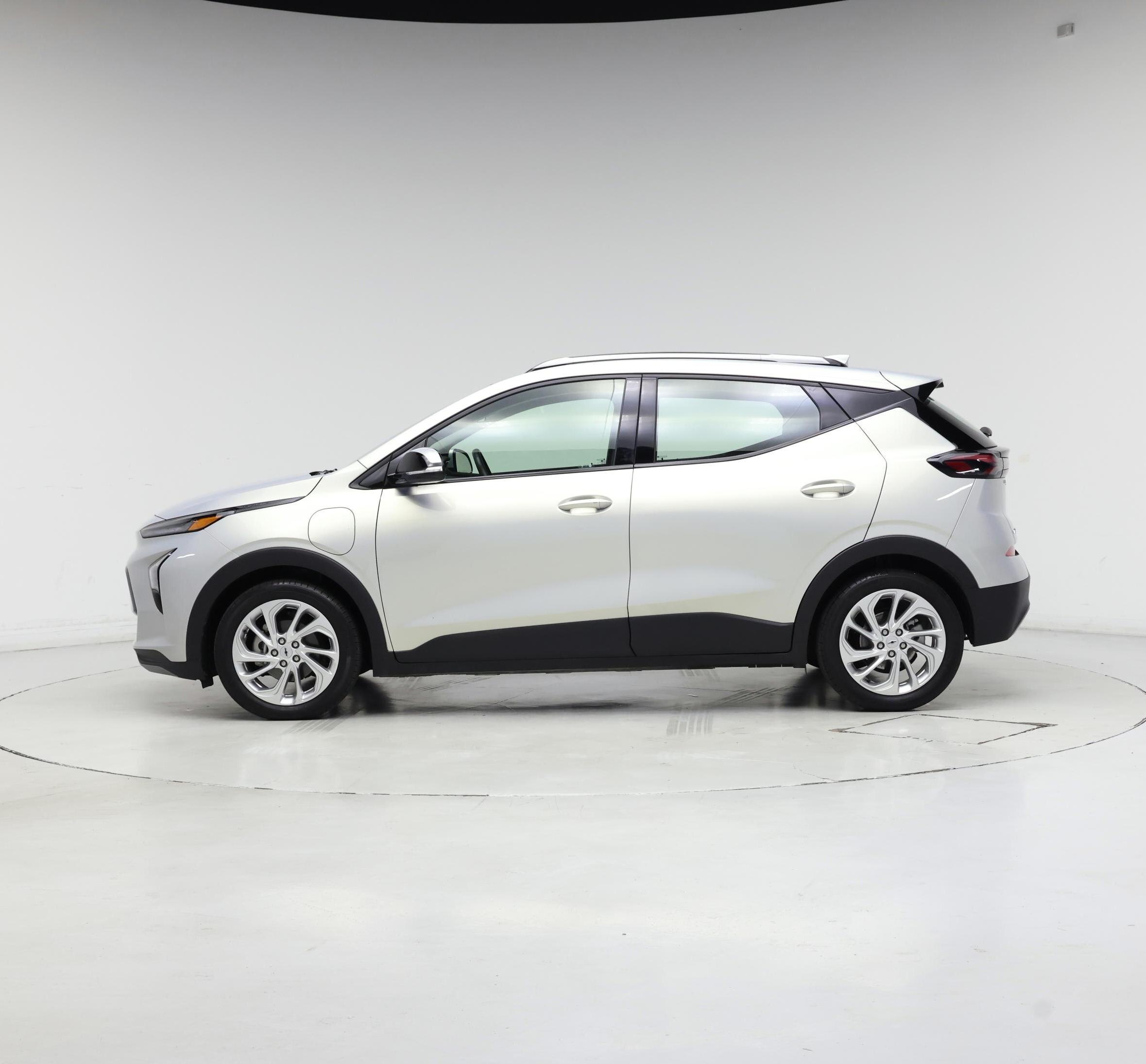 Thumbnail: 2023 Chevrolet Bolt EUV - 3