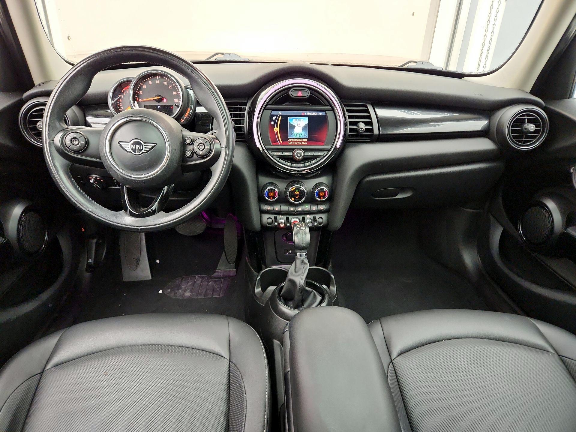 Thumbnail: 2019 MINI Cooper Hardtop - 9