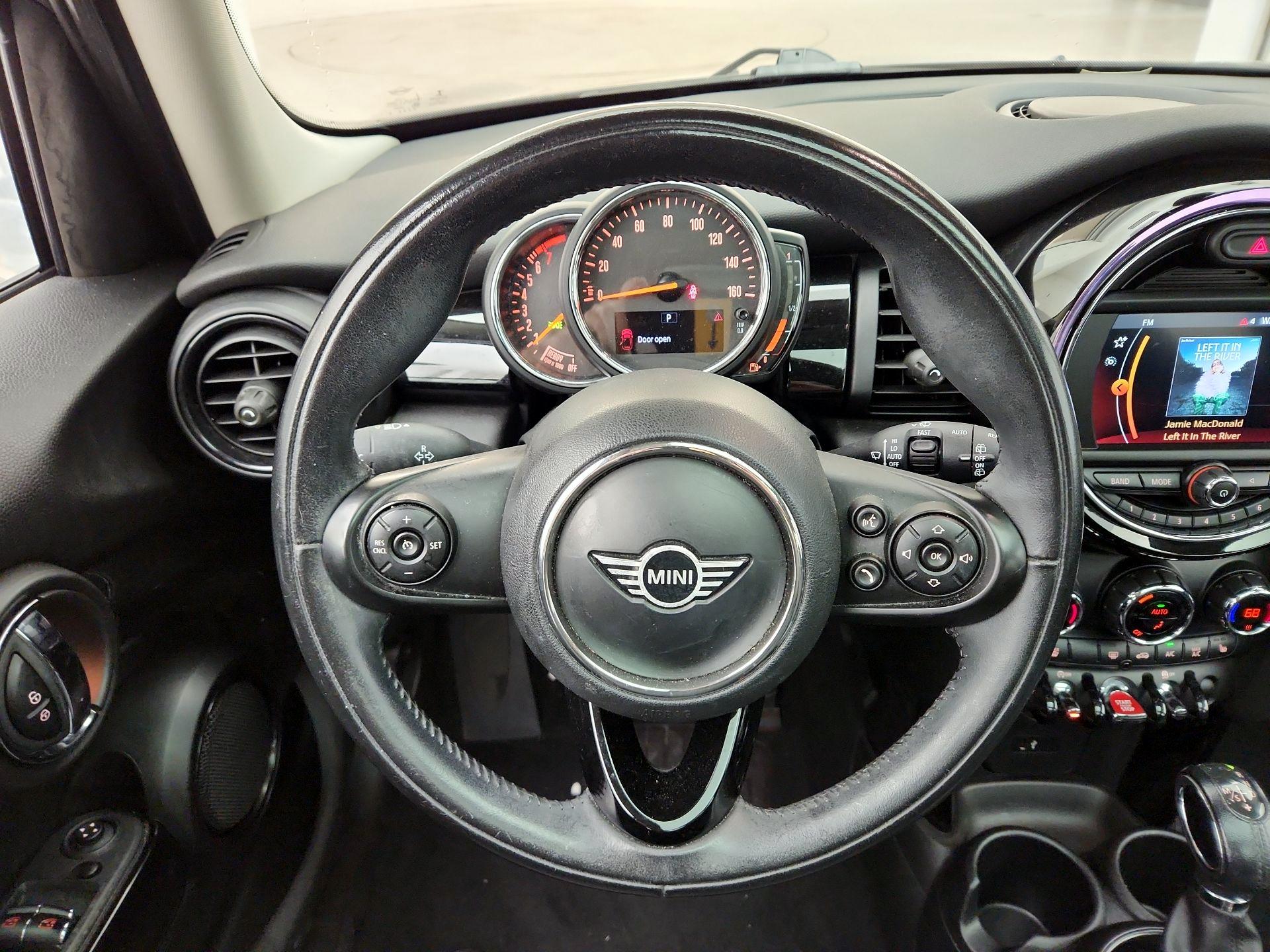 Thumbnail: 2019 MINI Cooper Hardtop - 10