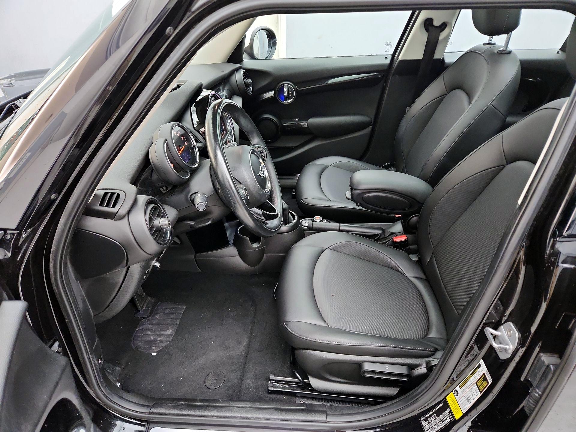 Thumbnail: 2019 MINI Cooper Hardtop - 11
