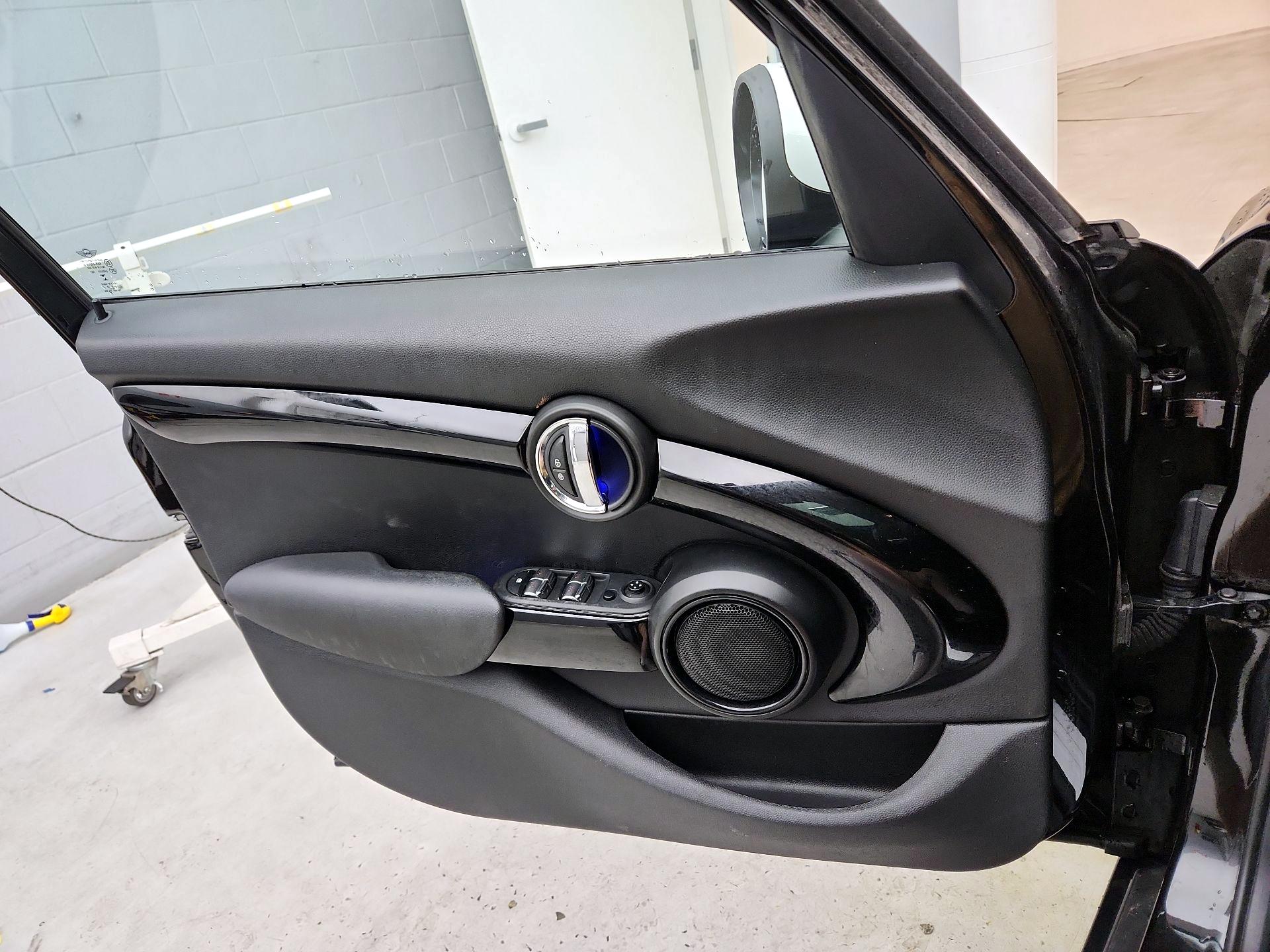 Thumbnail: 2019 MINI Cooper Hardtop - 12