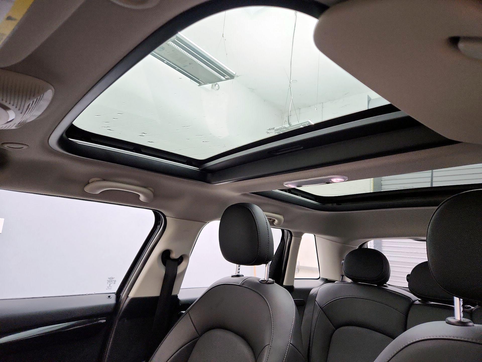 Thumbnail: 2019 MINI Cooper Hardtop - 19