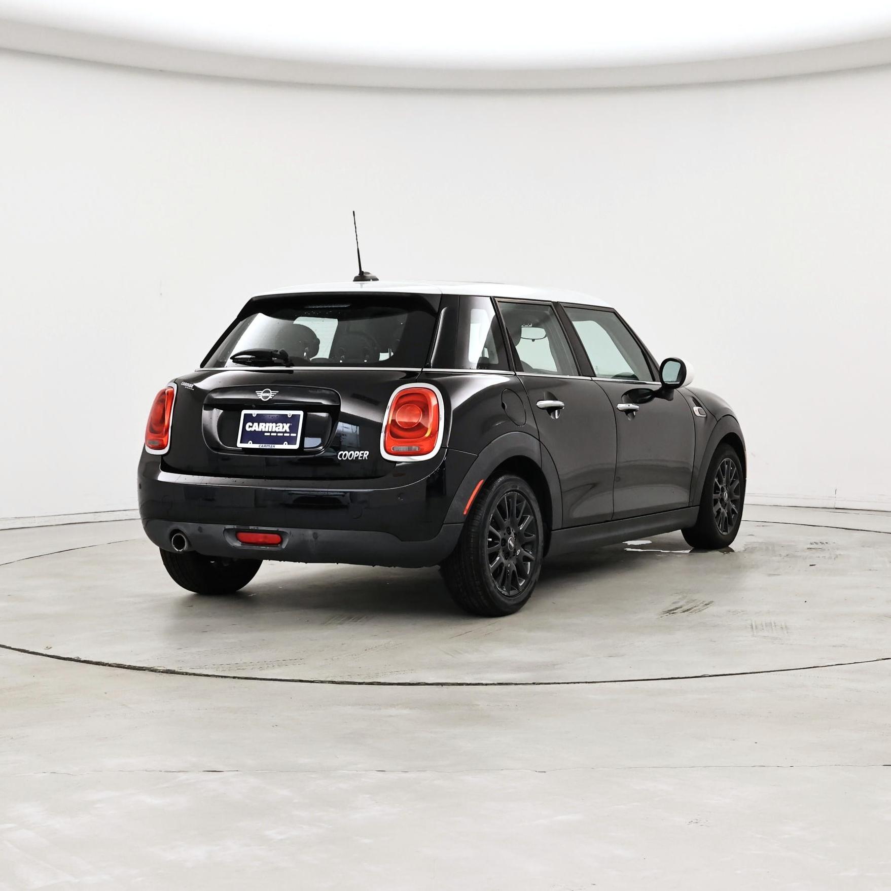 Thumbnail: 2019 MINI Cooper Hardtop - 8
