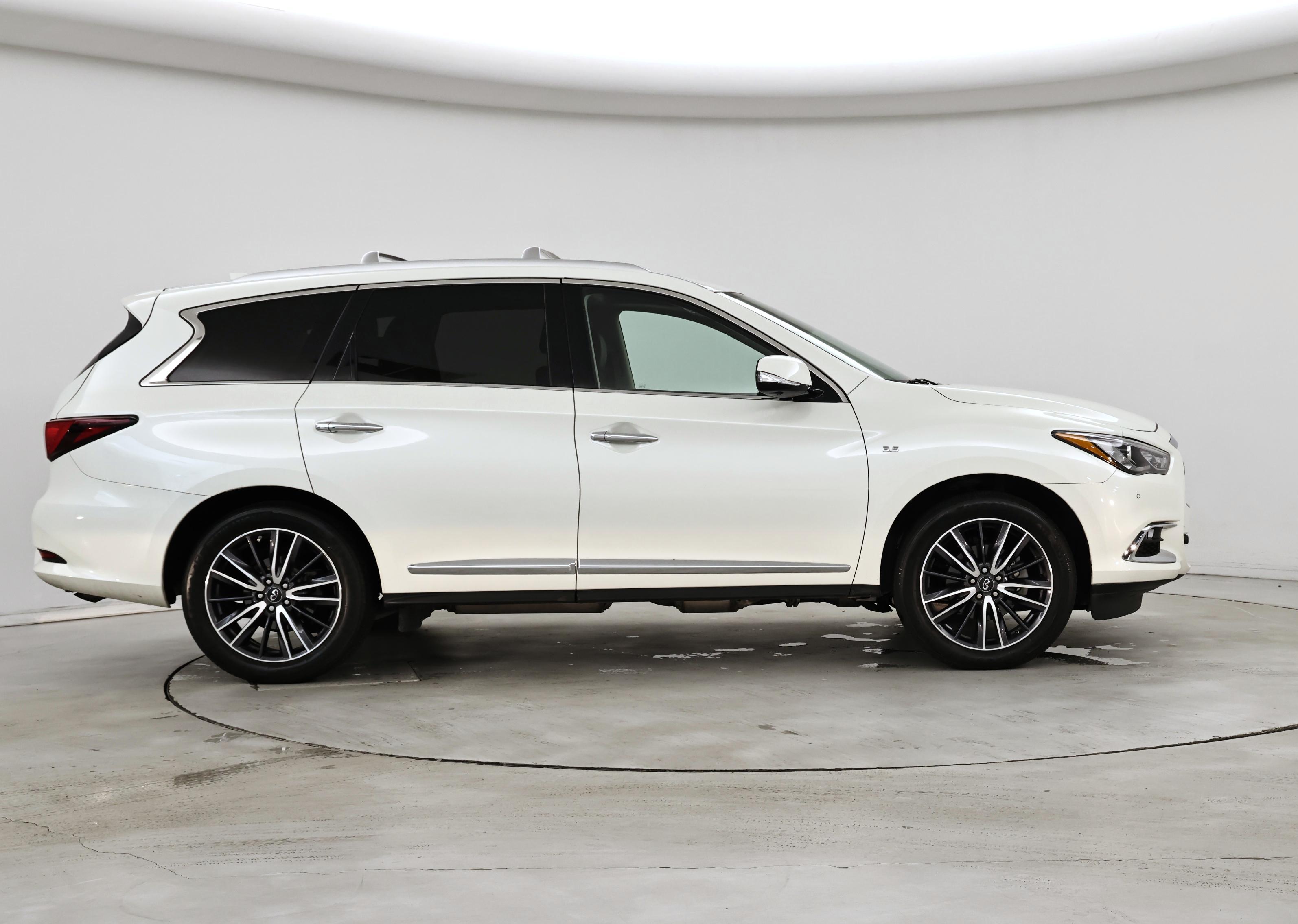 Thumbnail: 2019 INFINITI QX60 - 7
