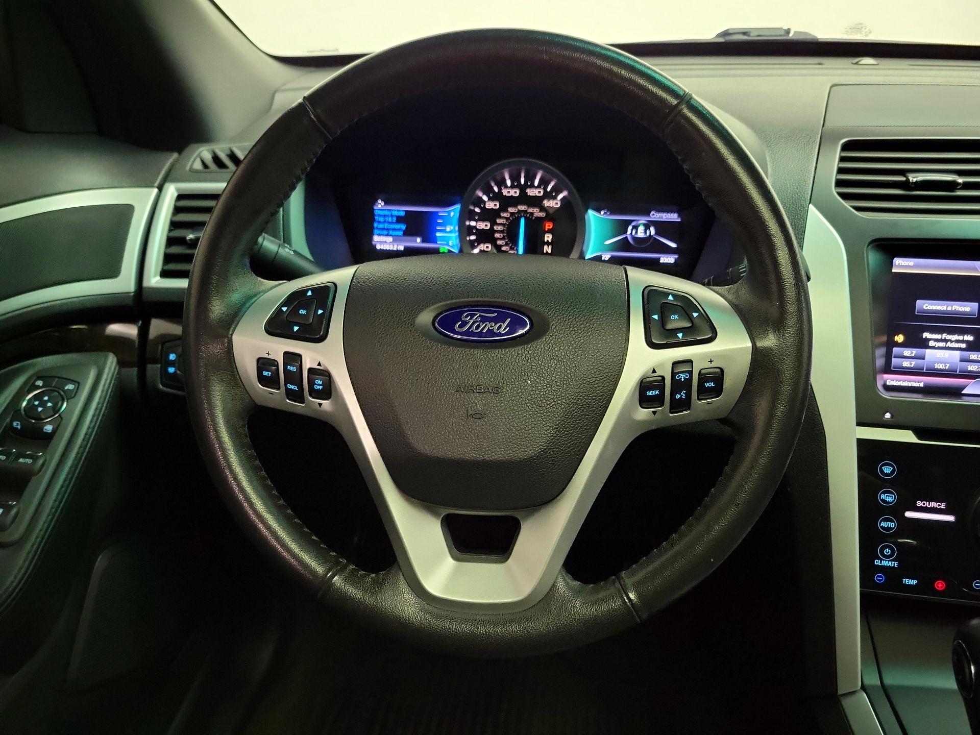 Thumbnail: 2015 Ford Explorer - 10