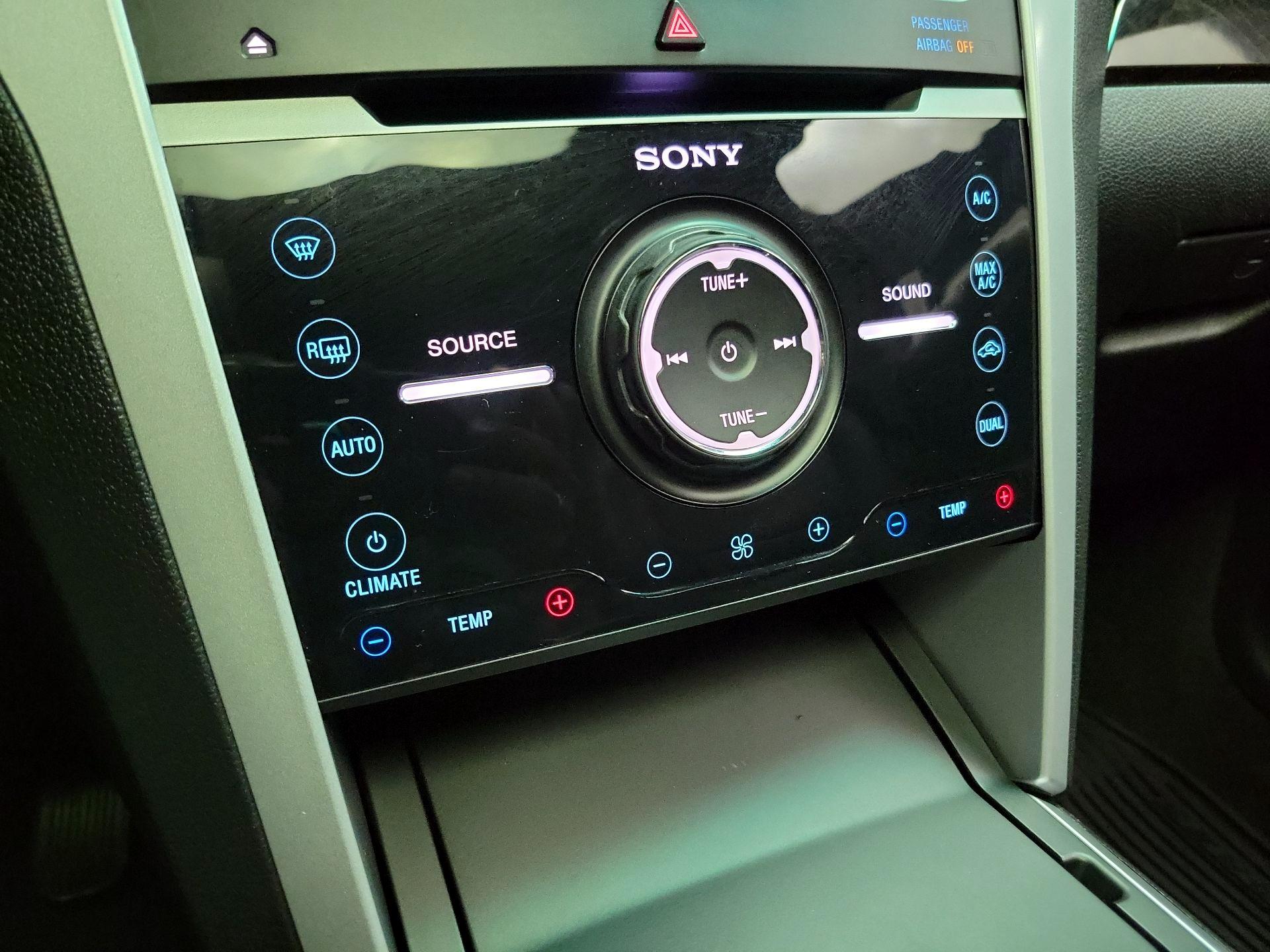 Thumbnail: 2015 Ford Explorer - 16