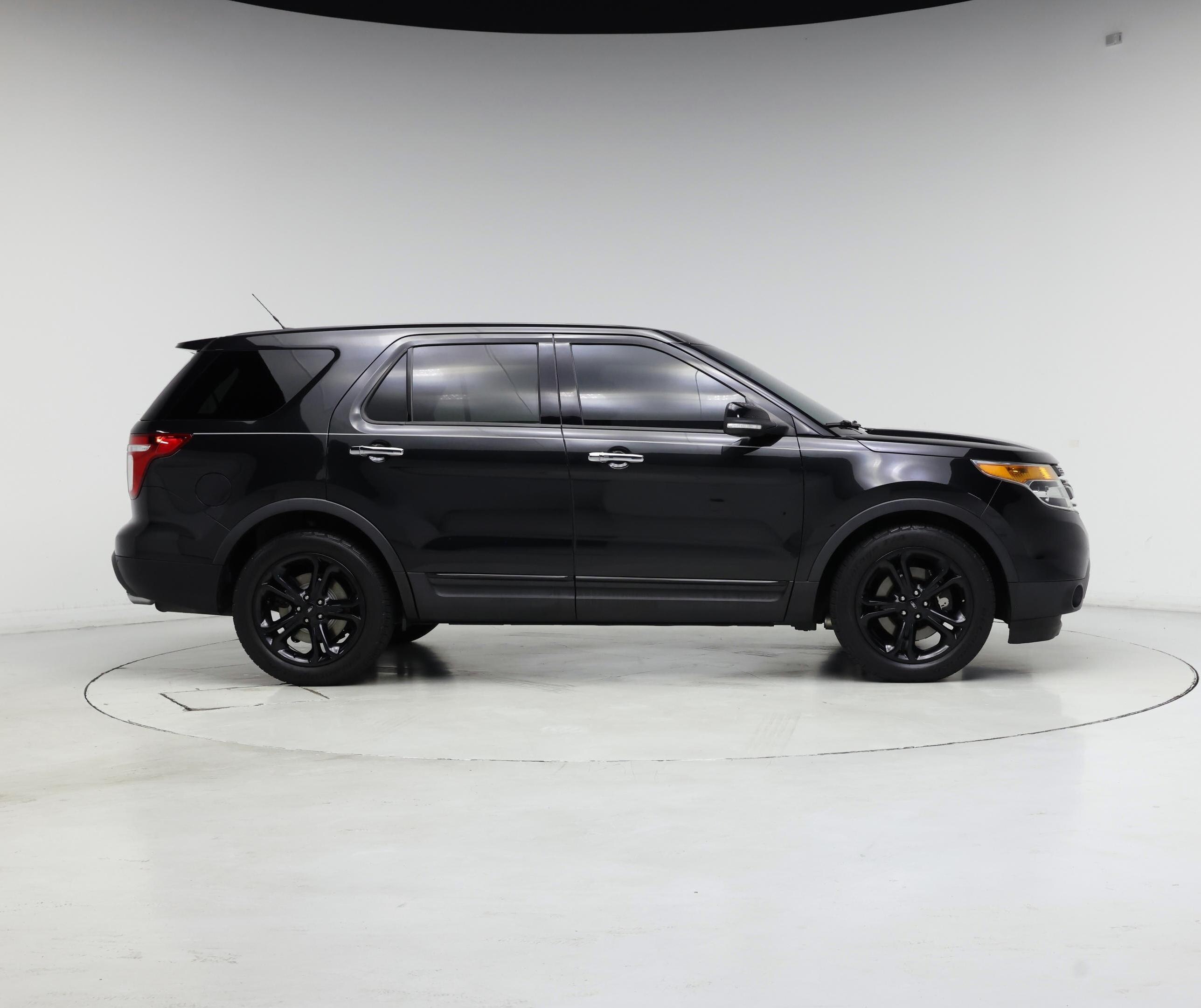 Thumbnail: 2015 Ford Explorer - 7