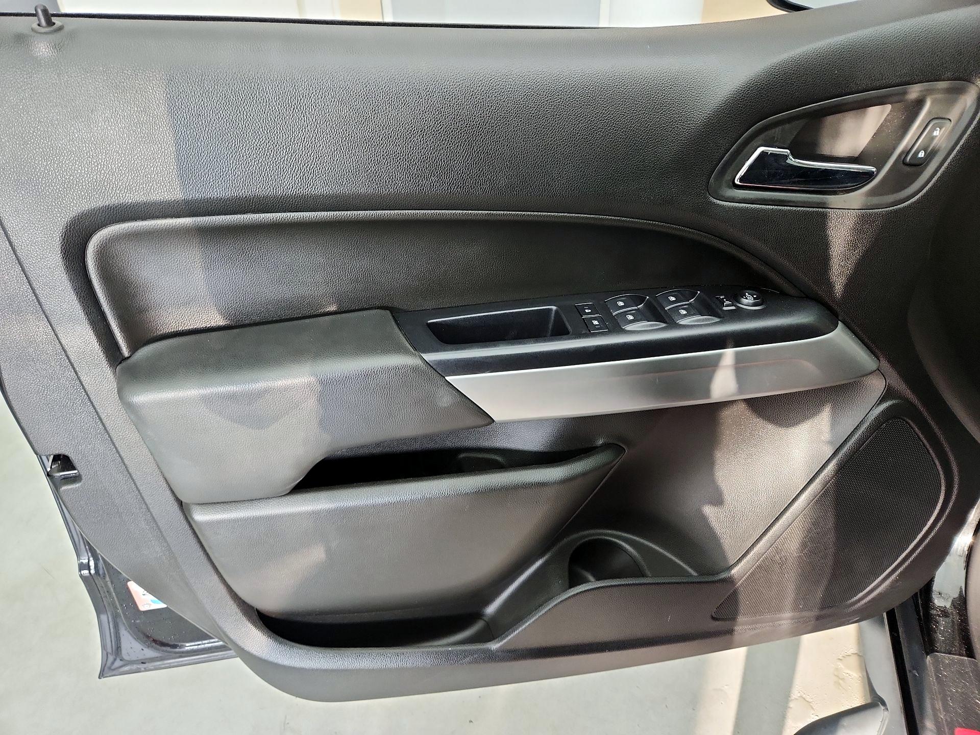 Thumbnail: 2020 Chevrolet Colorado - 12