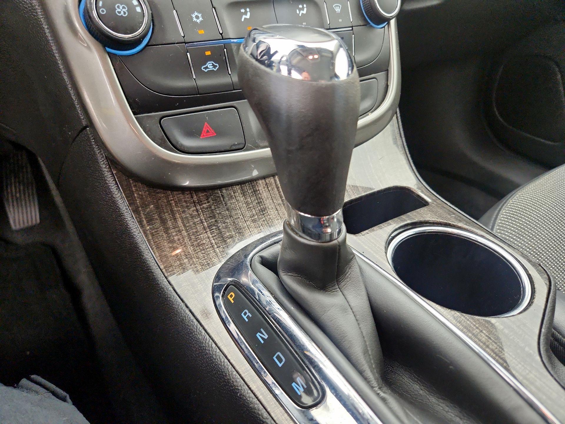 Thumbnail: 2016 Chevrolet Malibu - 16