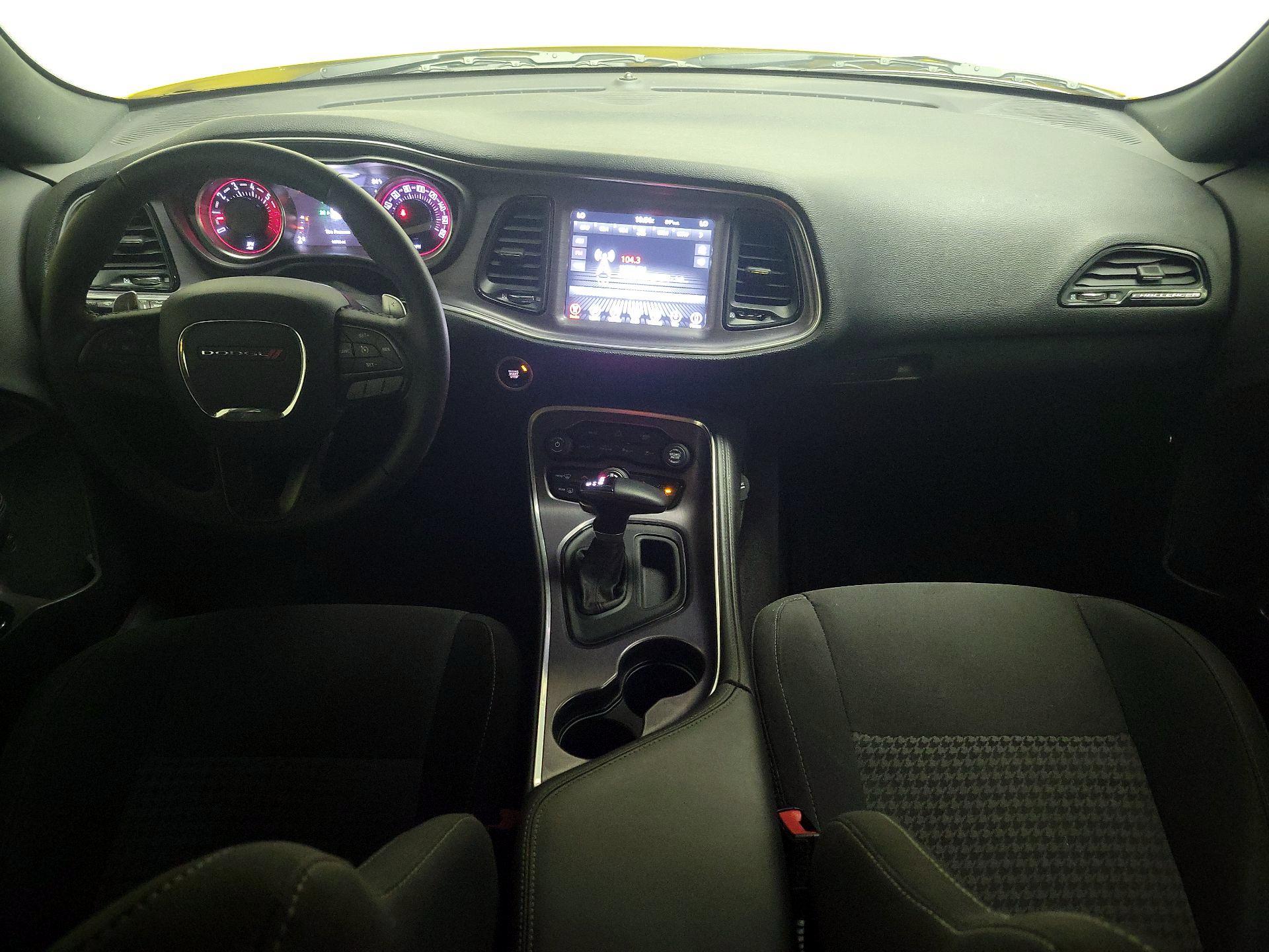 Thumbnail: 2017 Dodge Challenger - 9