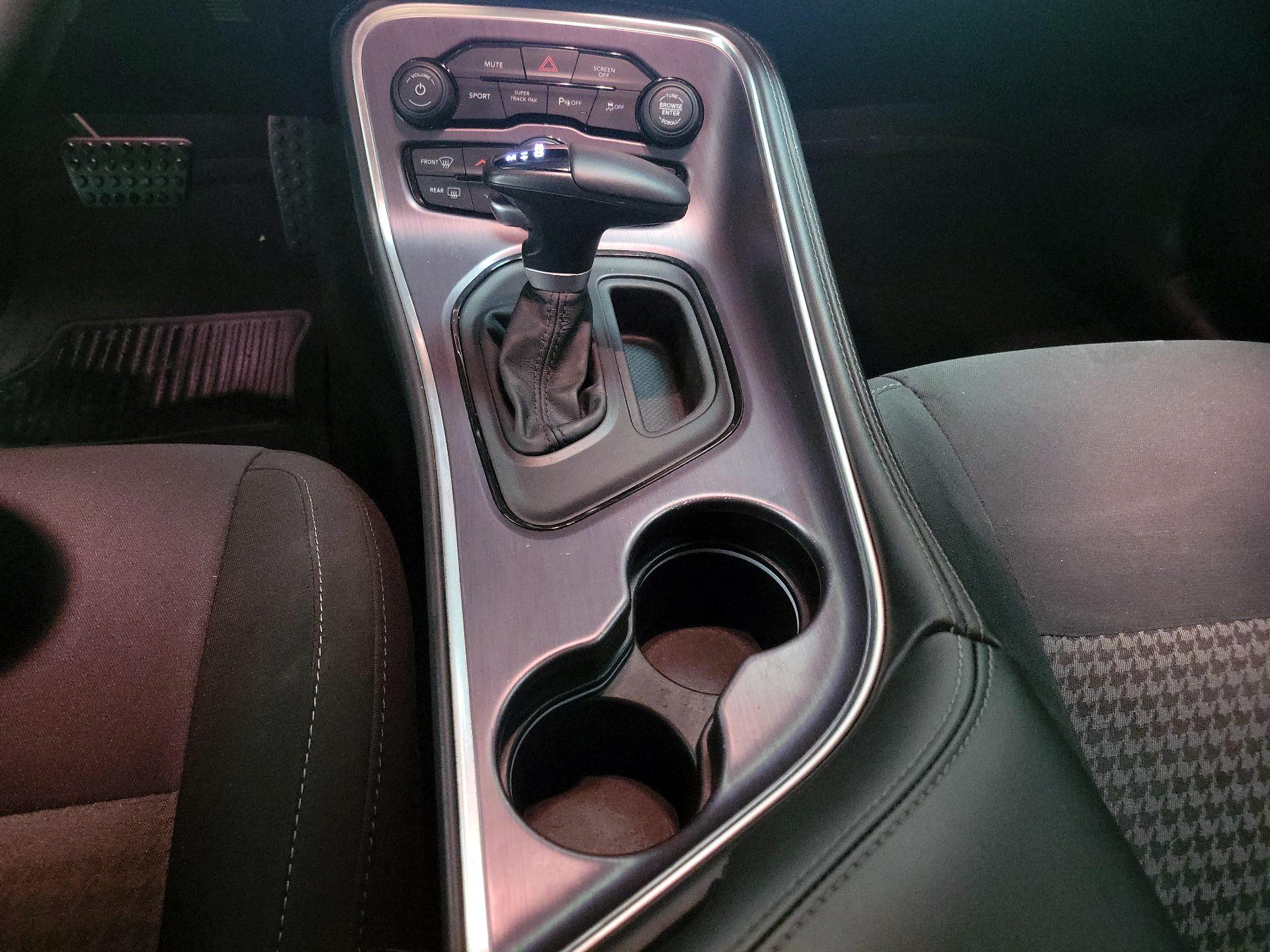 Thumbnail: 2017 Dodge Challenger - 17