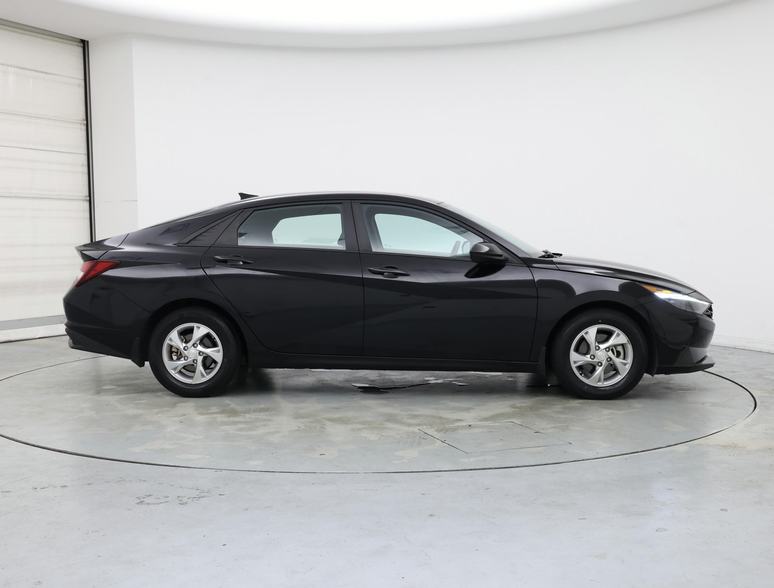 Thumbnail: 2023 Hyundai Elantra - 7