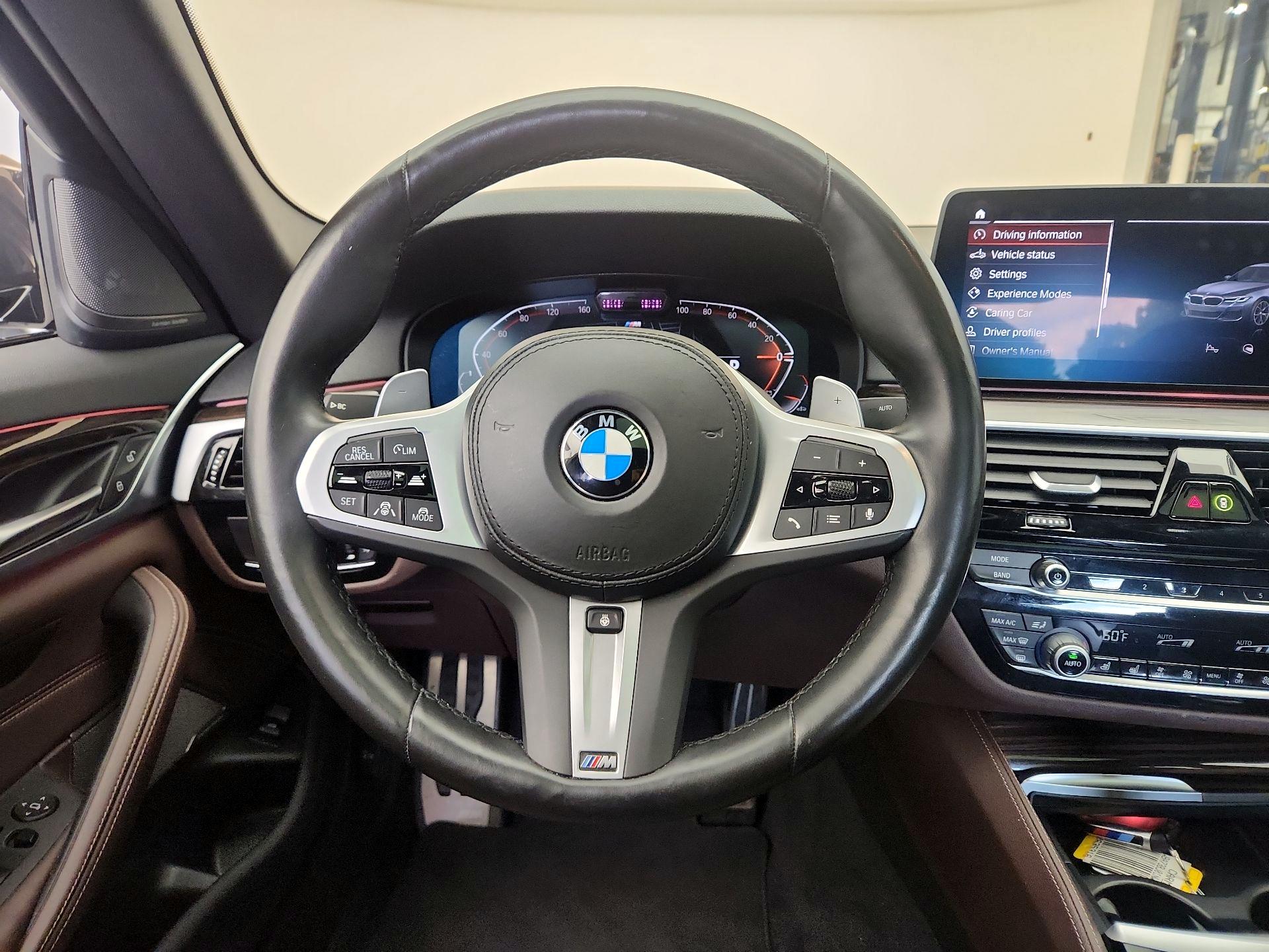 Thumbnail: 2022 BMW 5 Series - 10