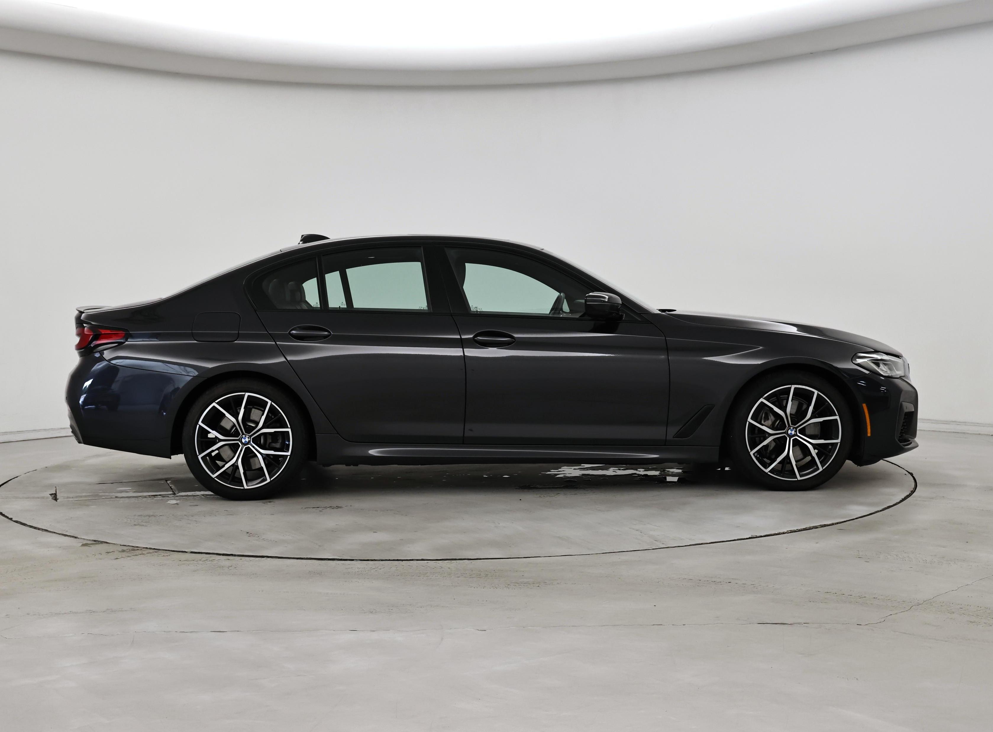 Thumbnail: 2022 BMW 5 Series - 7