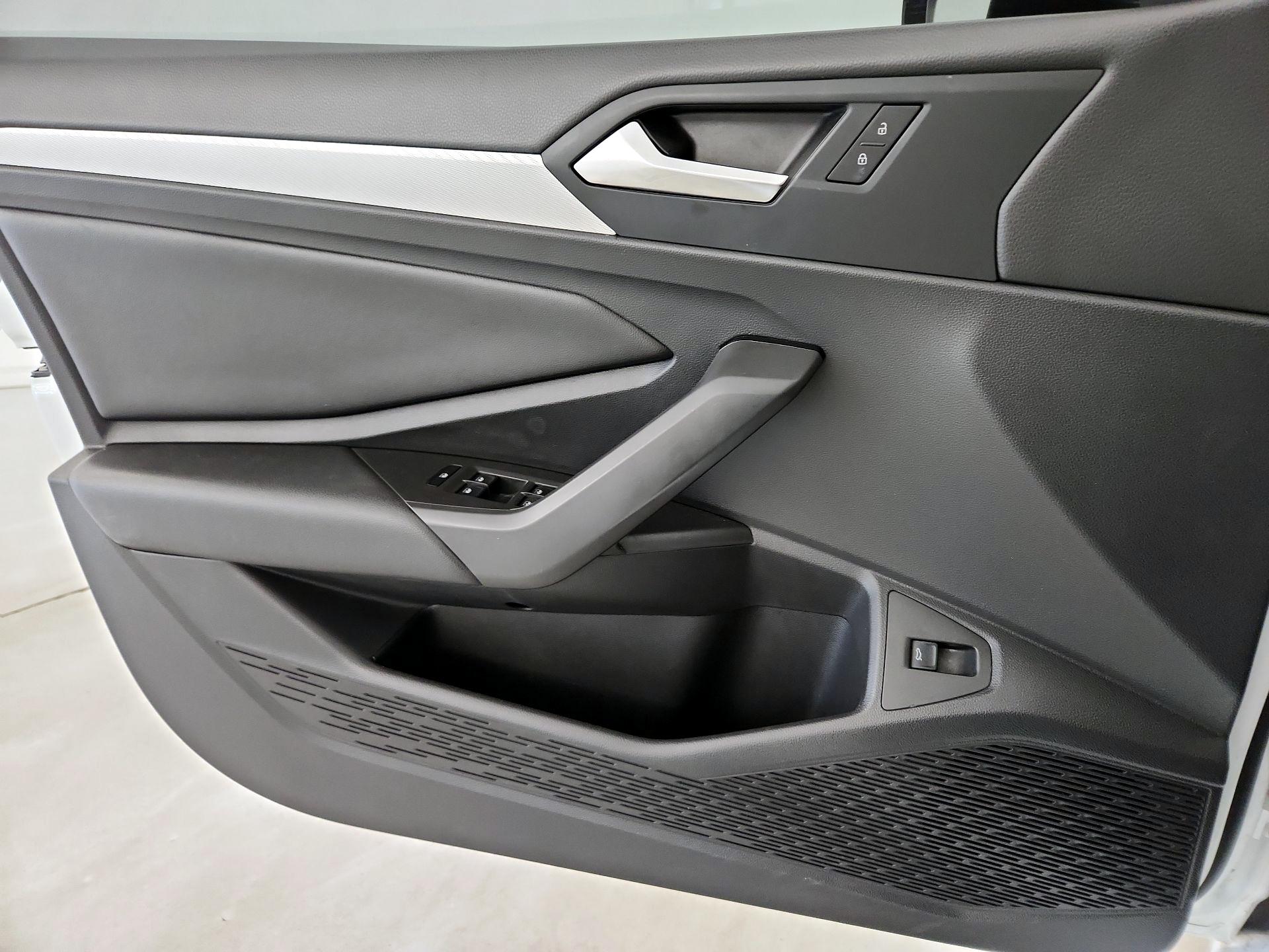 Thumbnail: 2020 Volkswagen Jetta - 12