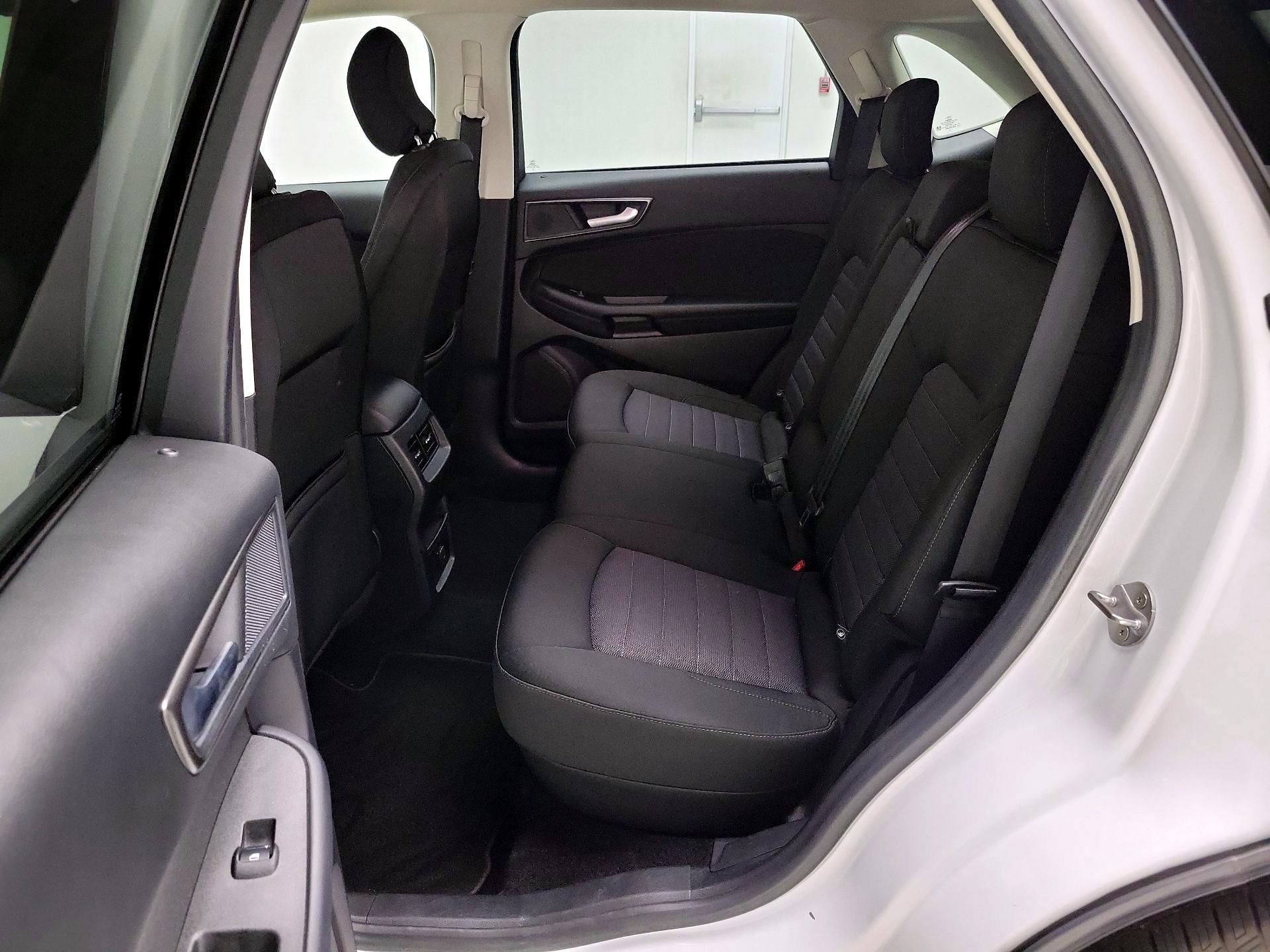 Thumbnail: 2018 Ford Edge - 19