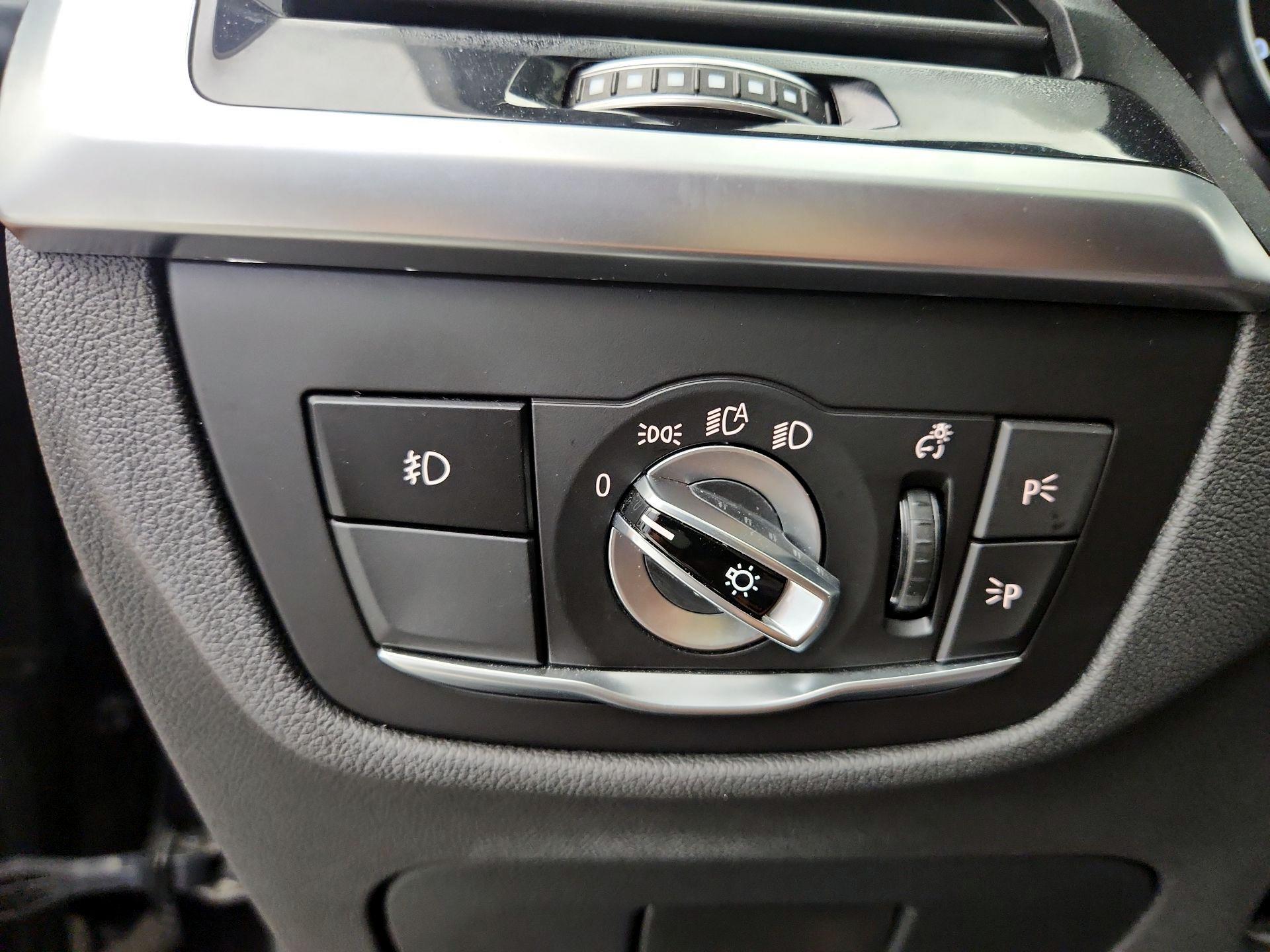 Thumbnail: 2019 BMW X3 - 13