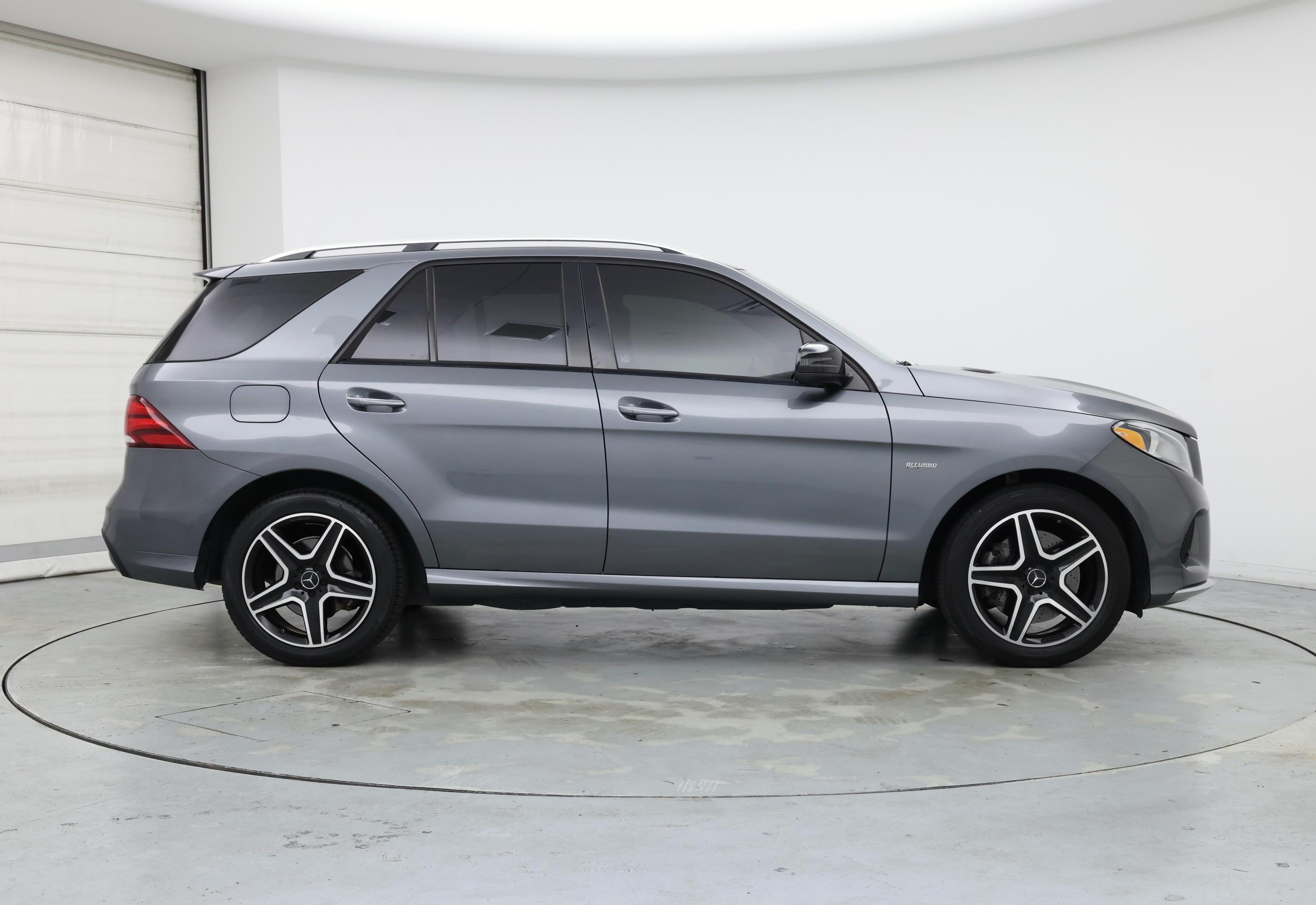 Thumbnail: 2017 Mercedes-Benz GLE - 7