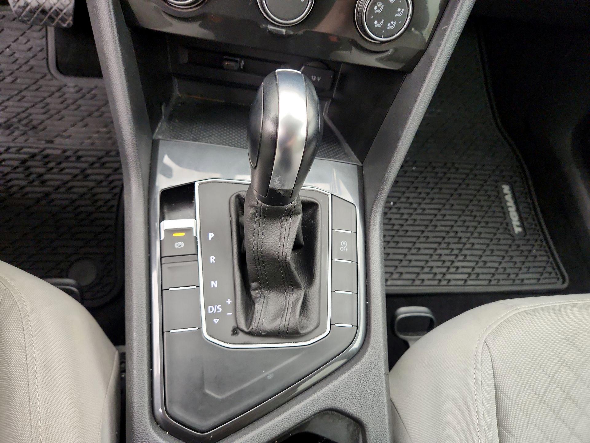 Thumbnail: 2019 Volkswagen Tiguan - 17