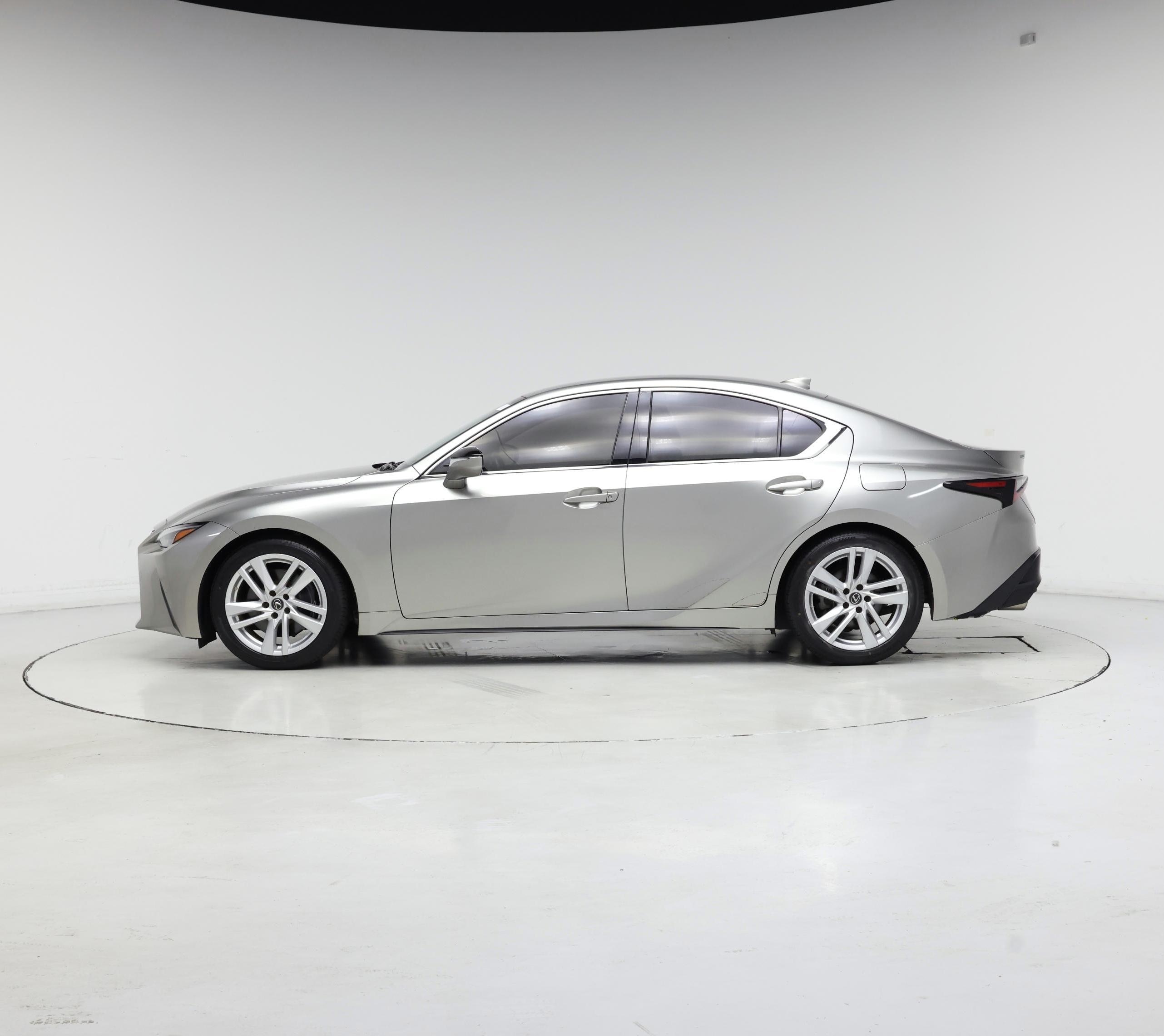 Thumbnail: 2021 Lexus IS - 3