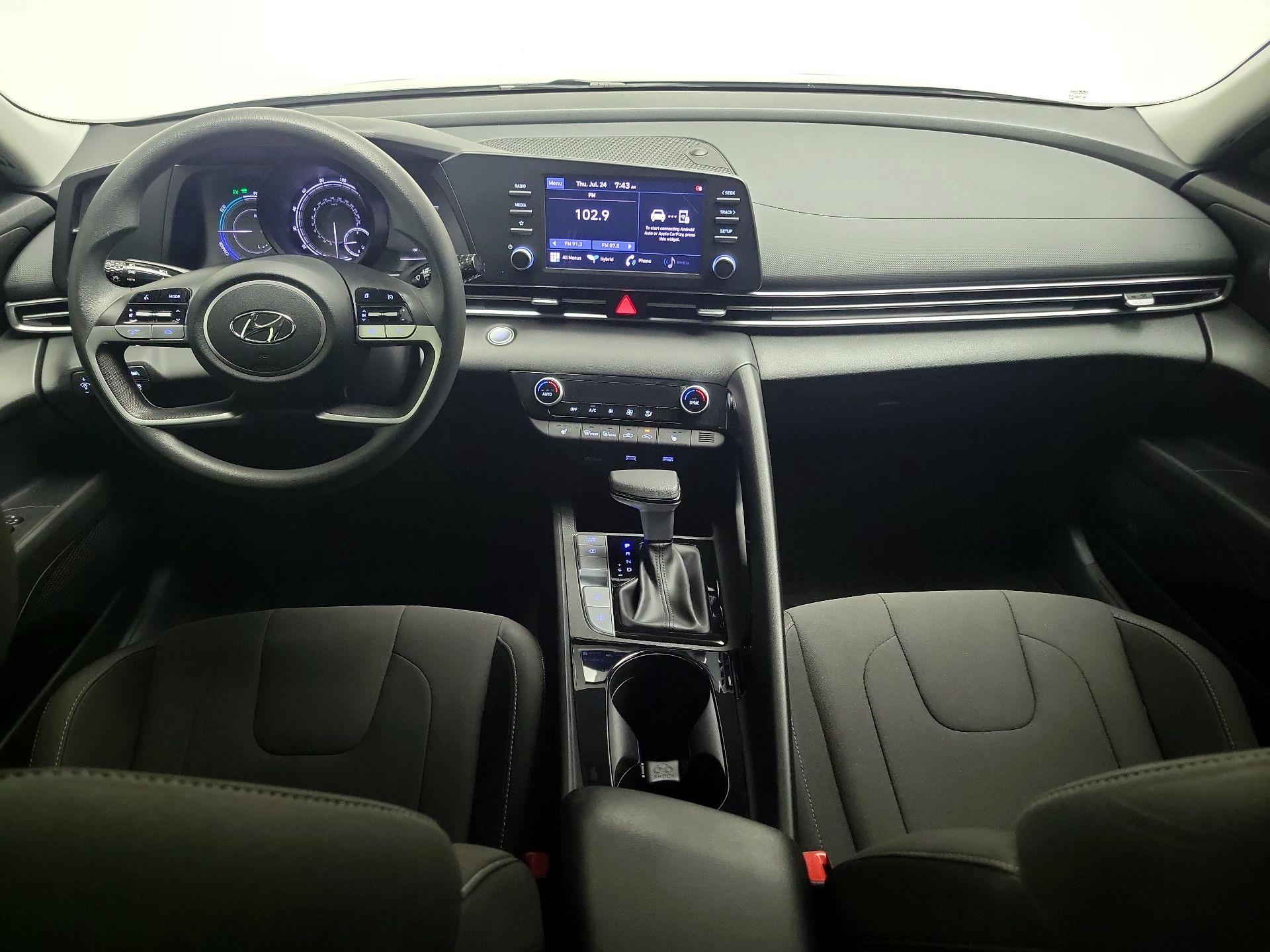 Thumbnail: 2022 Hyundai Elantra - 9