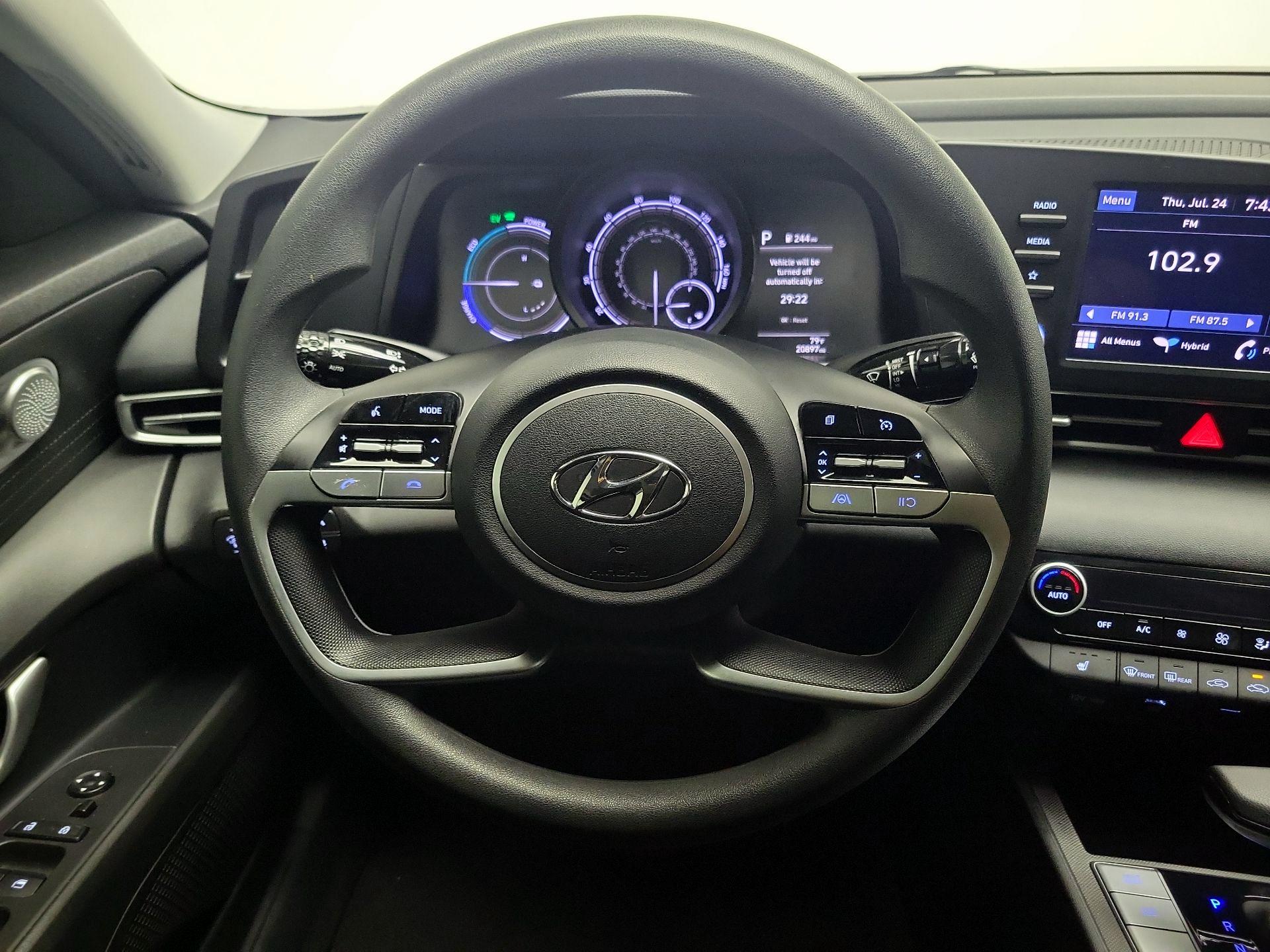 Thumbnail: 2022 Hyundai Elantra - 10