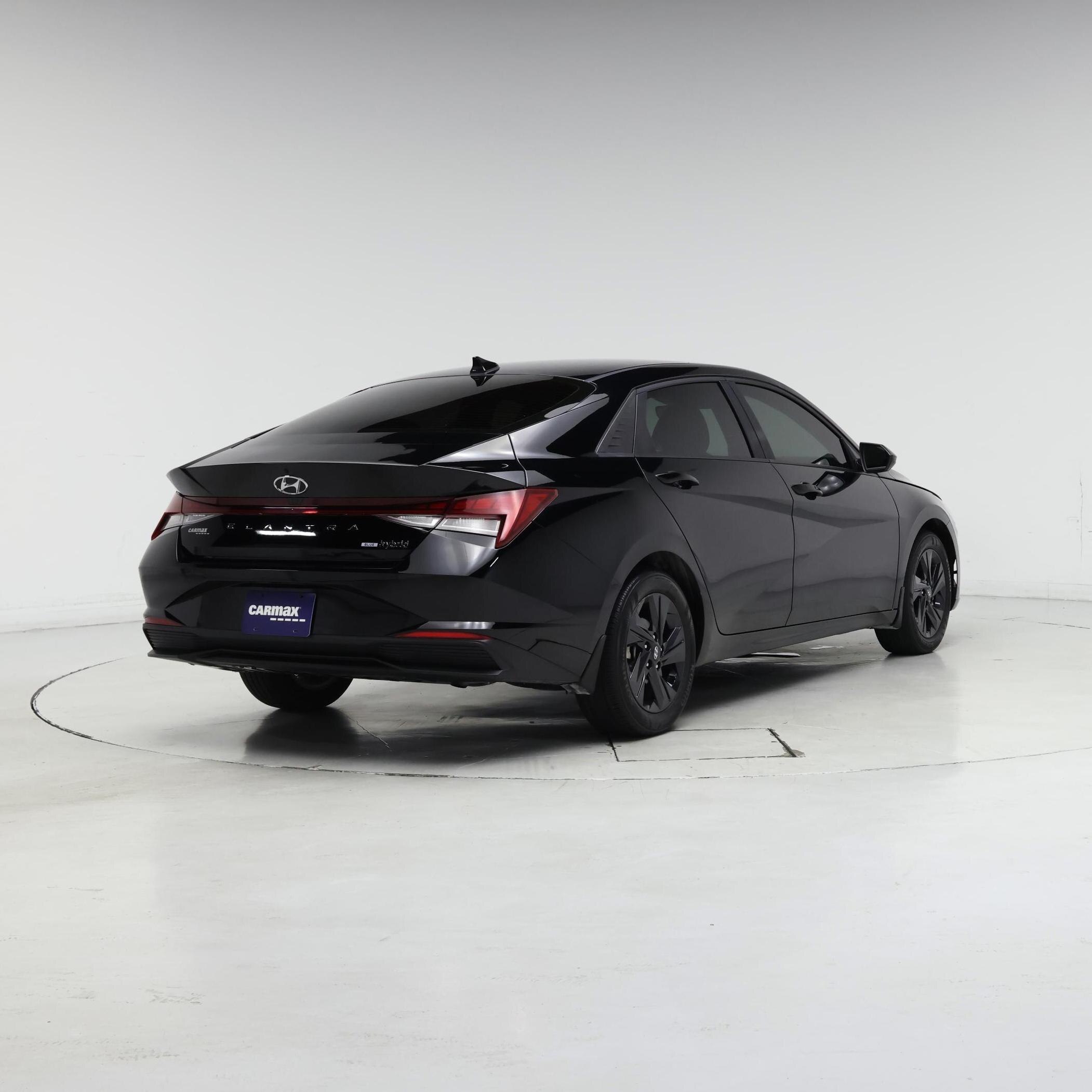 Thumbnail: 2022 Hyundai Elantra - 8