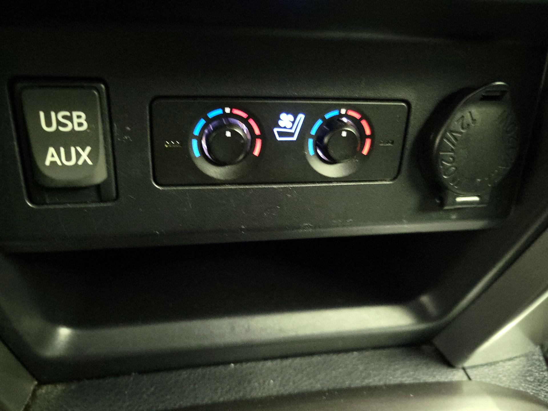 Thumbnail: 2016 Toyota 4Runner - 18