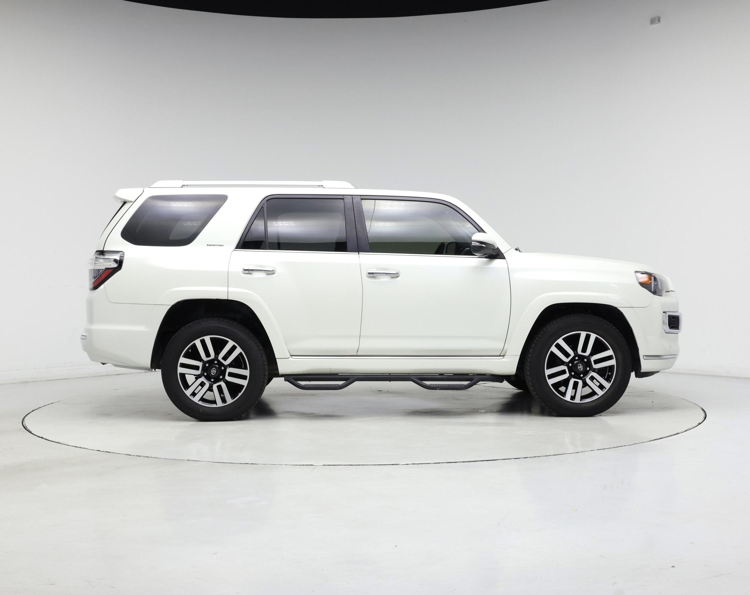 Thumbnail: 2016 Toyota 4Runner - 7