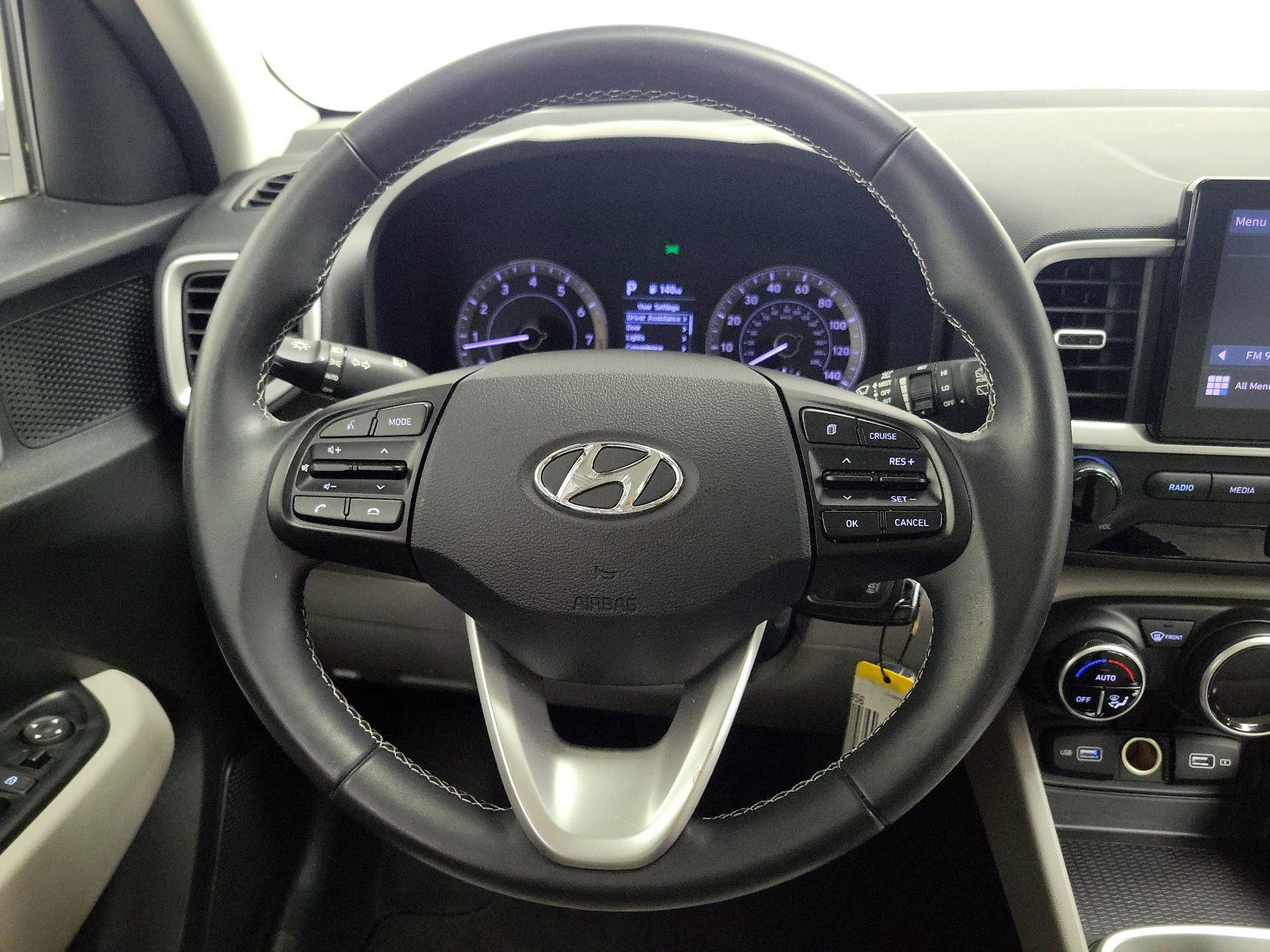 Thumbnail: 2022 Hyundai Venue - 10