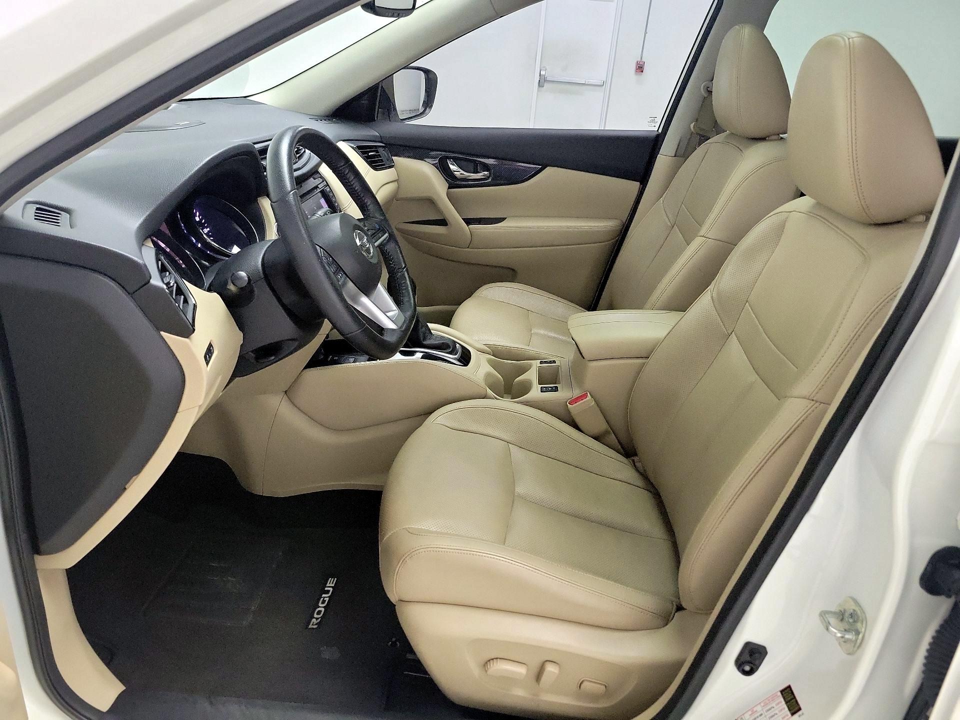 Thumbnail: 2019 Nissan Rogue - 11