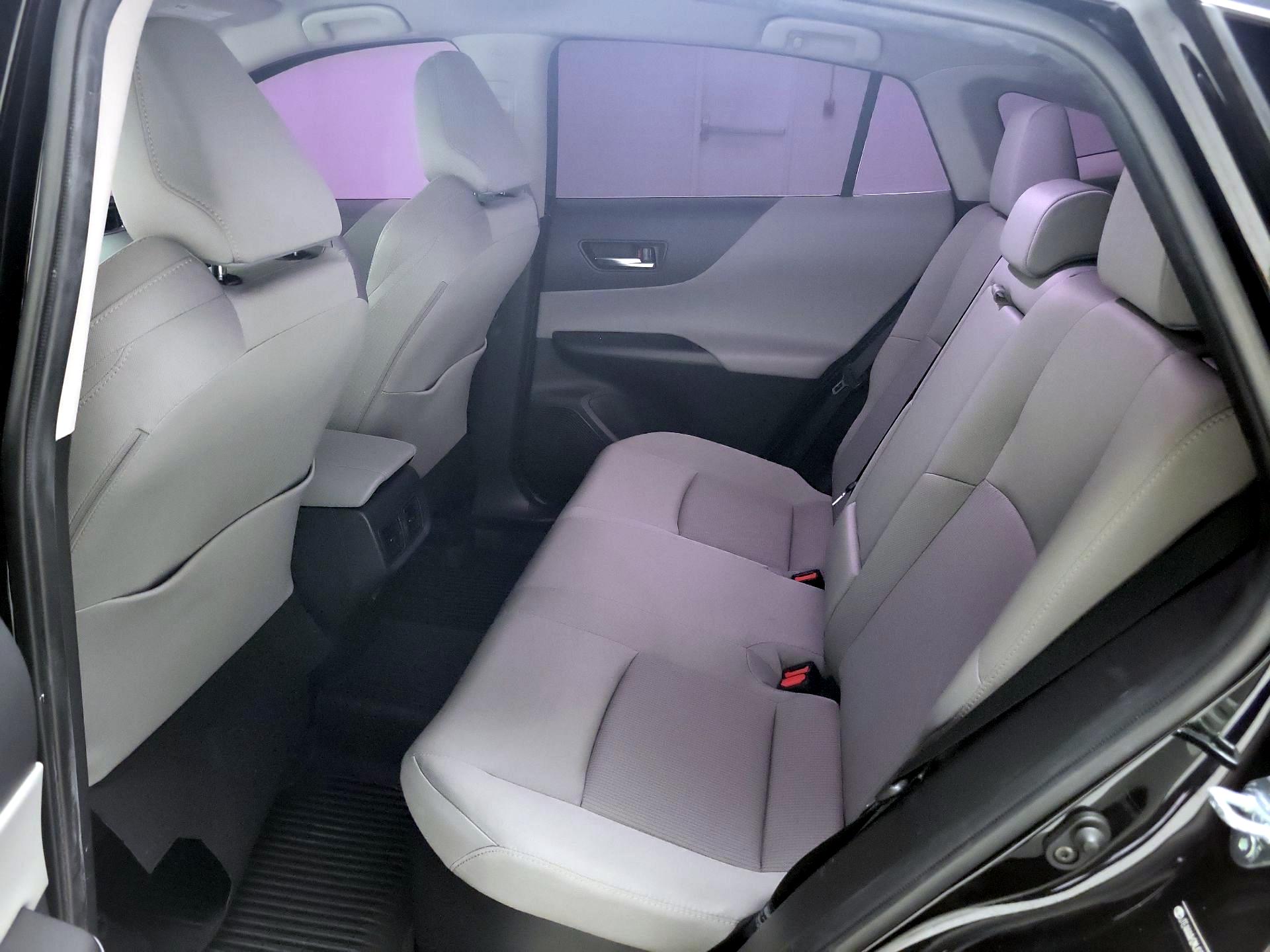 Thumbnail: 2021 Toyota Venza - 19