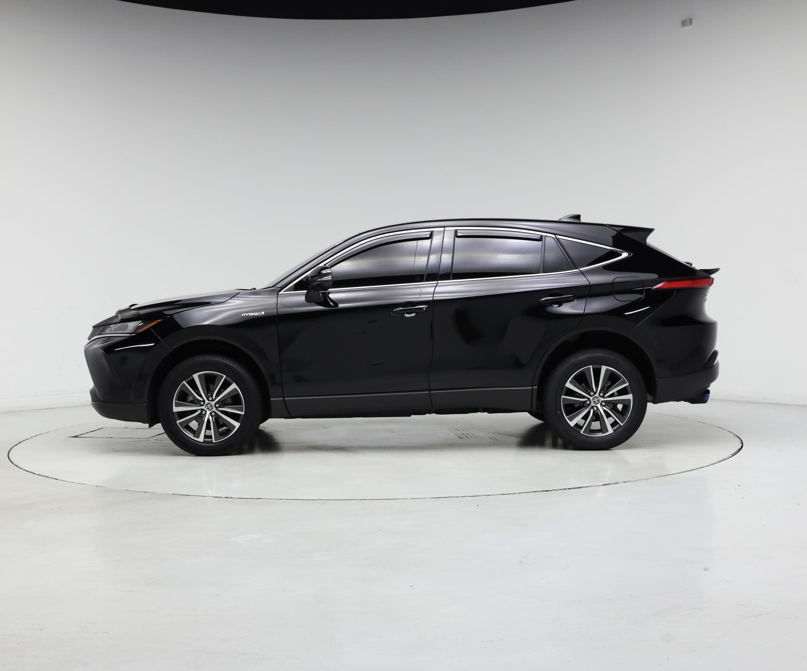 Thumbnail: 2021 Toyota Venza - 3